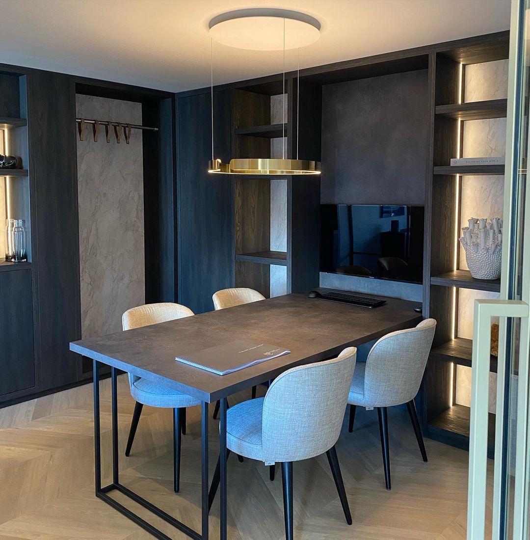Modern Circular Chandelier - Adjustable LED Lighting & Dimmable Featur