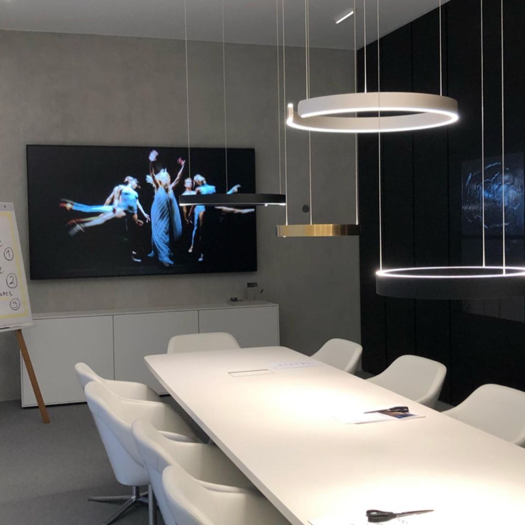 Modern Circular Chandelier - Adjustable LED Lighting & Dimmable Featur