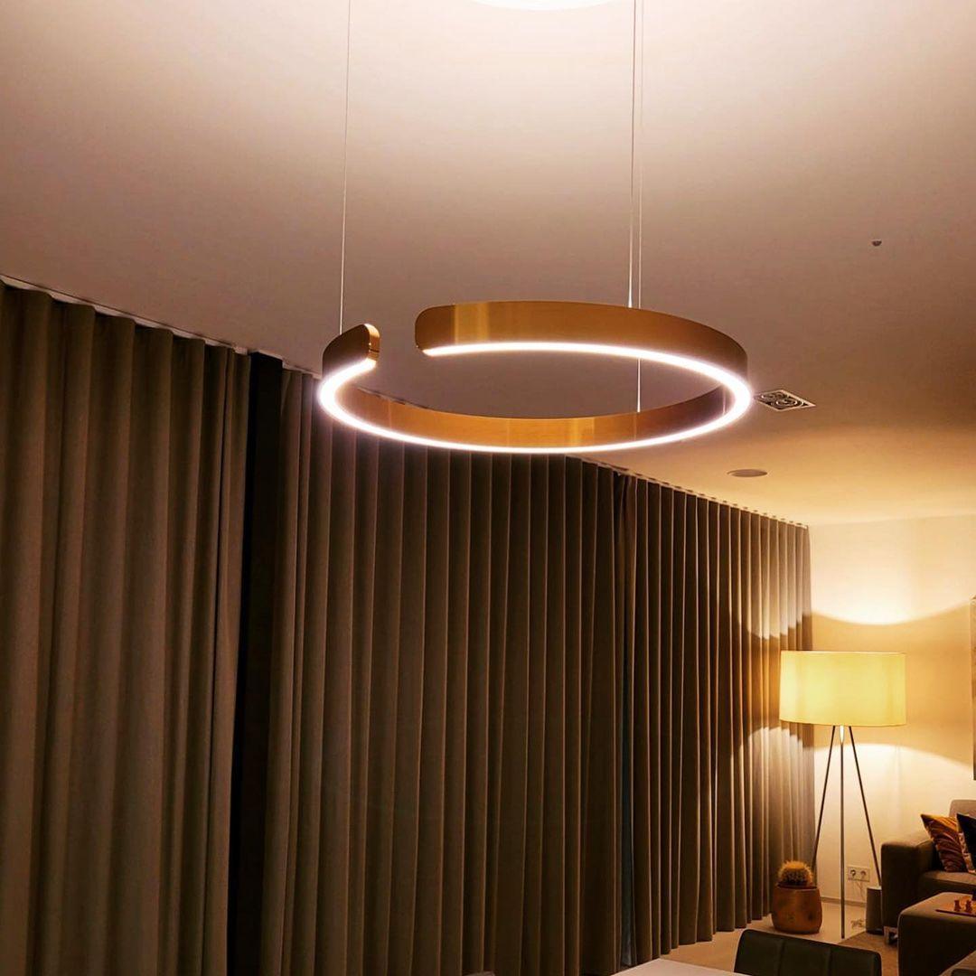 Modern Circular Chandelier - Adjustable LED Lighting & Dimmable Featur