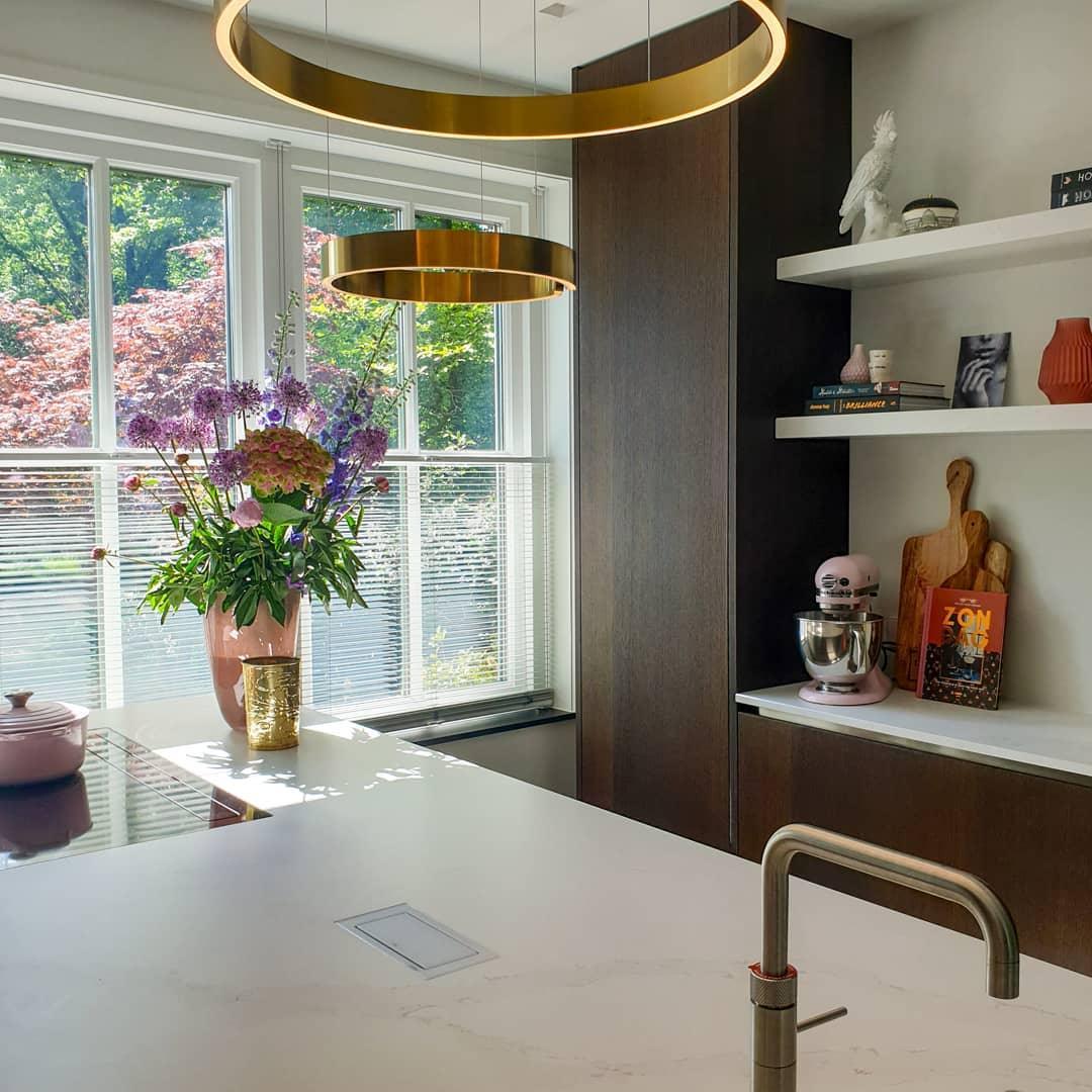 Modern Circular Chandelier - Adjustable LED Lighting & Dimmable Featur