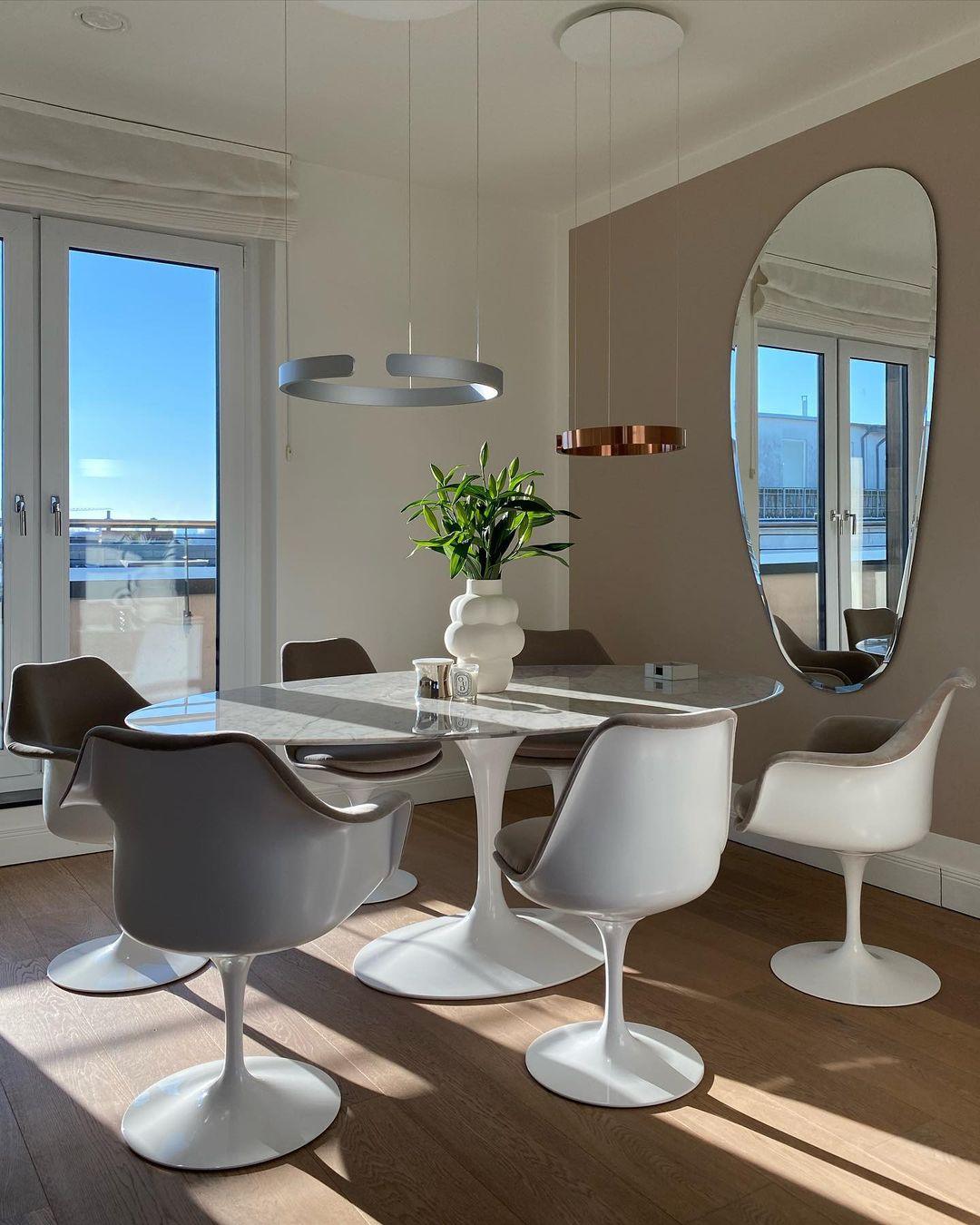 Modern Circular Chandelier - Adjustable LED Lighting & Dimmable Featur