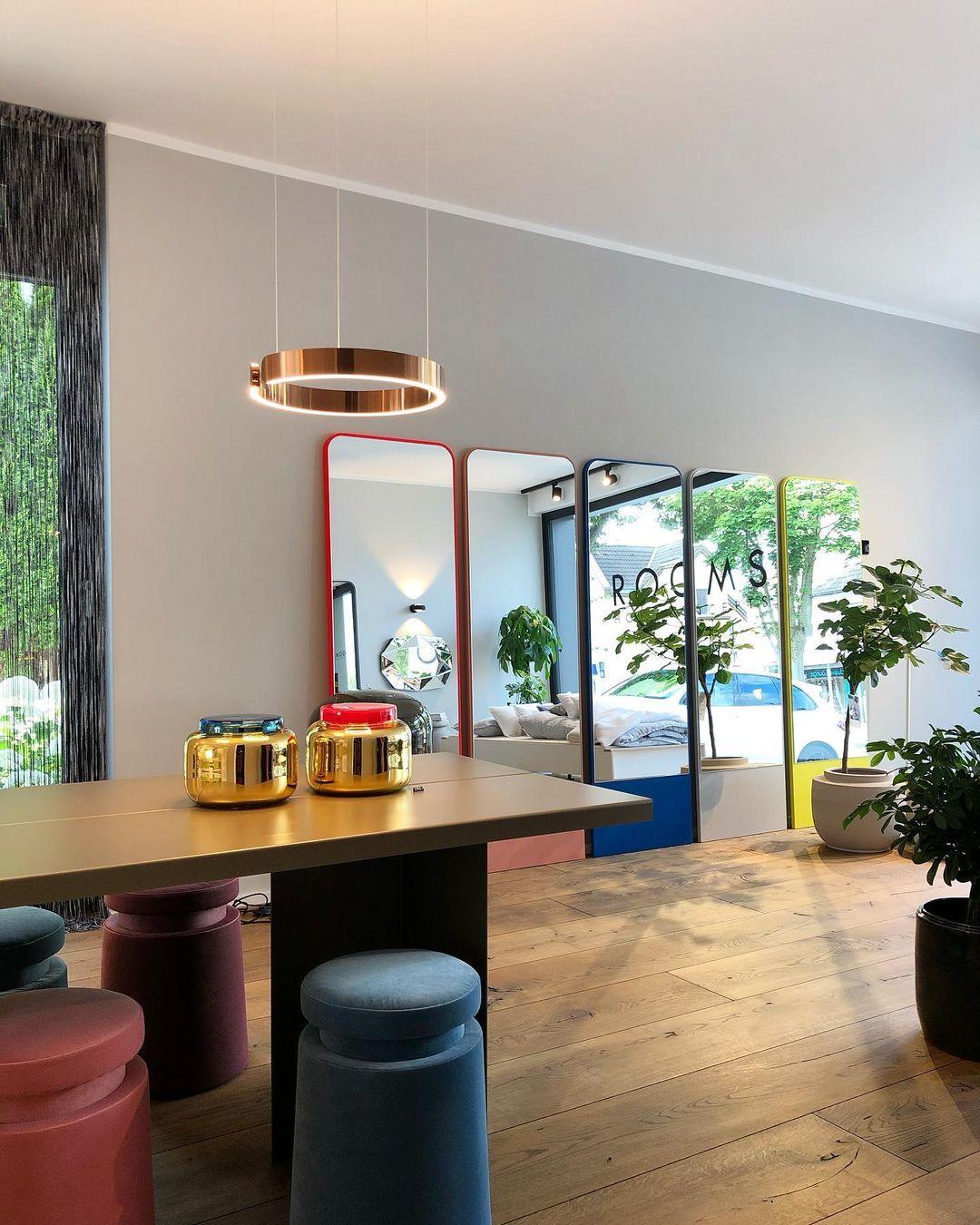 Modern Circular Chandelier - Adjustable LED Lighting & Dimmable Featur