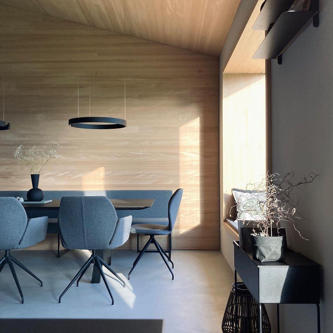 Modern Circular Chandelier - Adjustable LED Lighting & Dimmable Featur