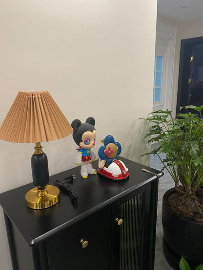 Elegant Classic Antique Table Lamp with Adjustable Brightness & Decora