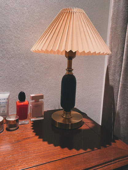 Elegant Classic Antique Table Lamp with Adjustable Brightness & Decora