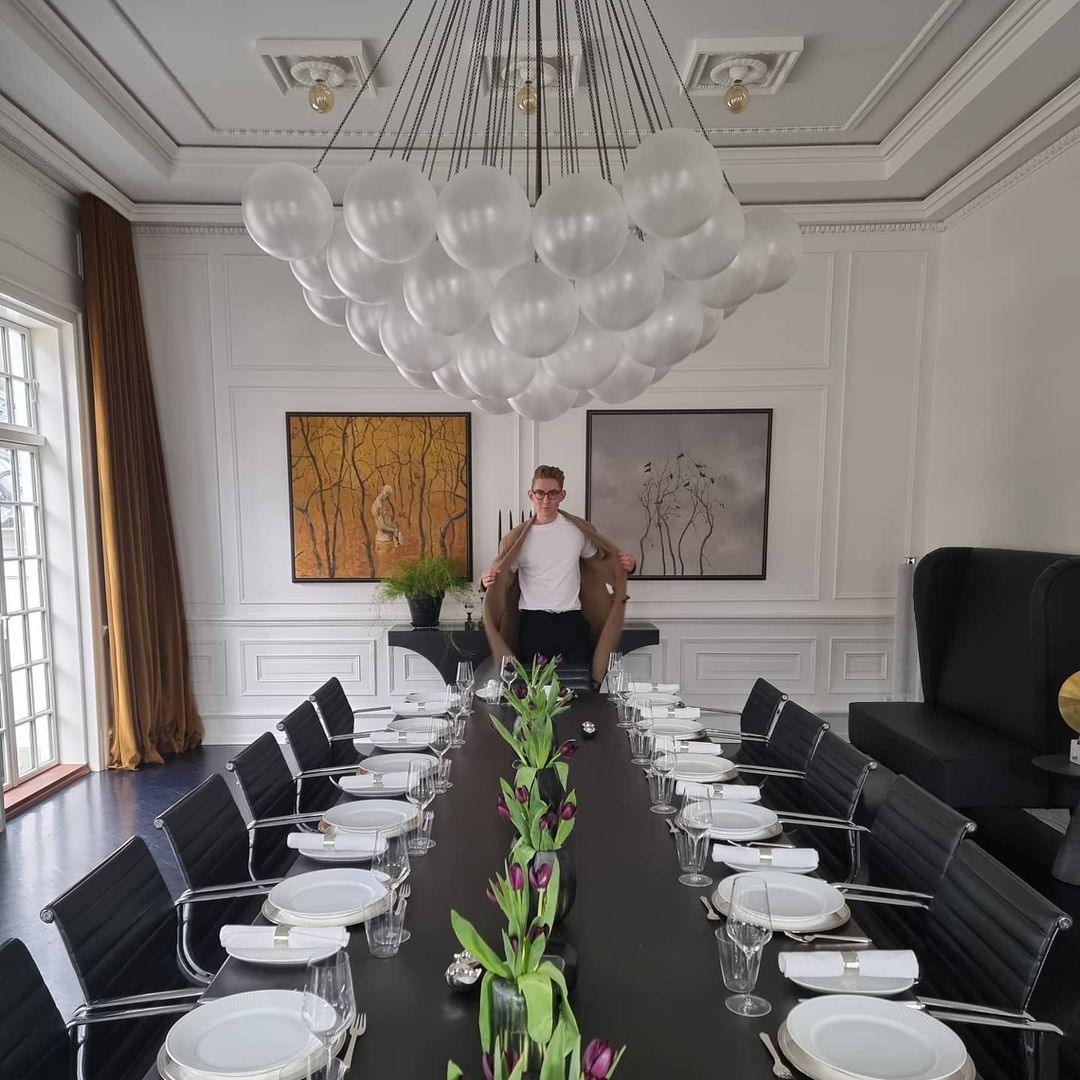 Modern Bubble Chandelier - Elegant Design with Adjustable Height & LED