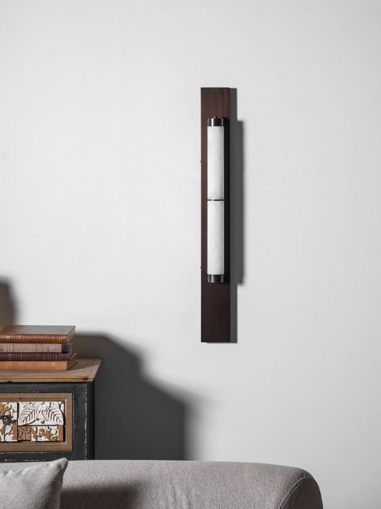 Columnar Alabaster Sconce - Elegant Wall Light with Warm Glow & Durabl