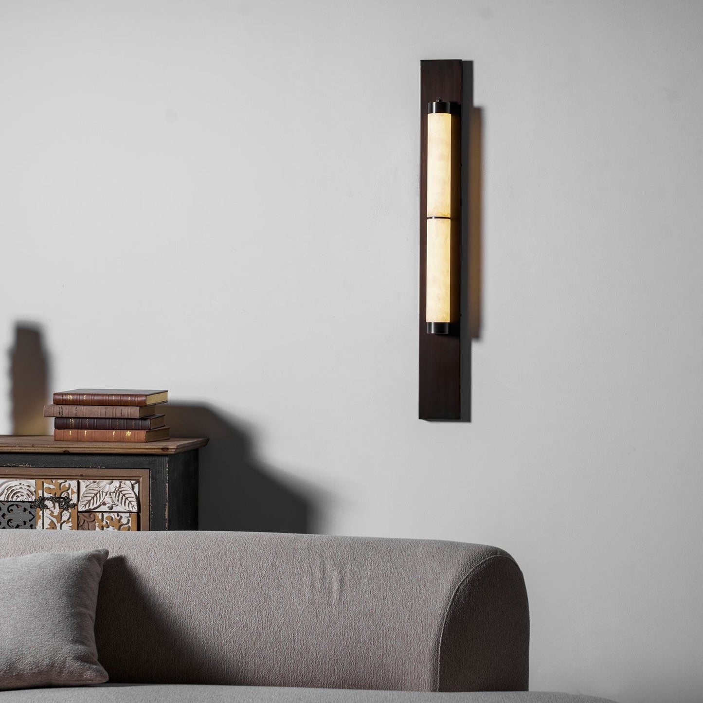 Columnar Alabaster Sconce - Elegant Wall Light with Warm Glow & Durabl