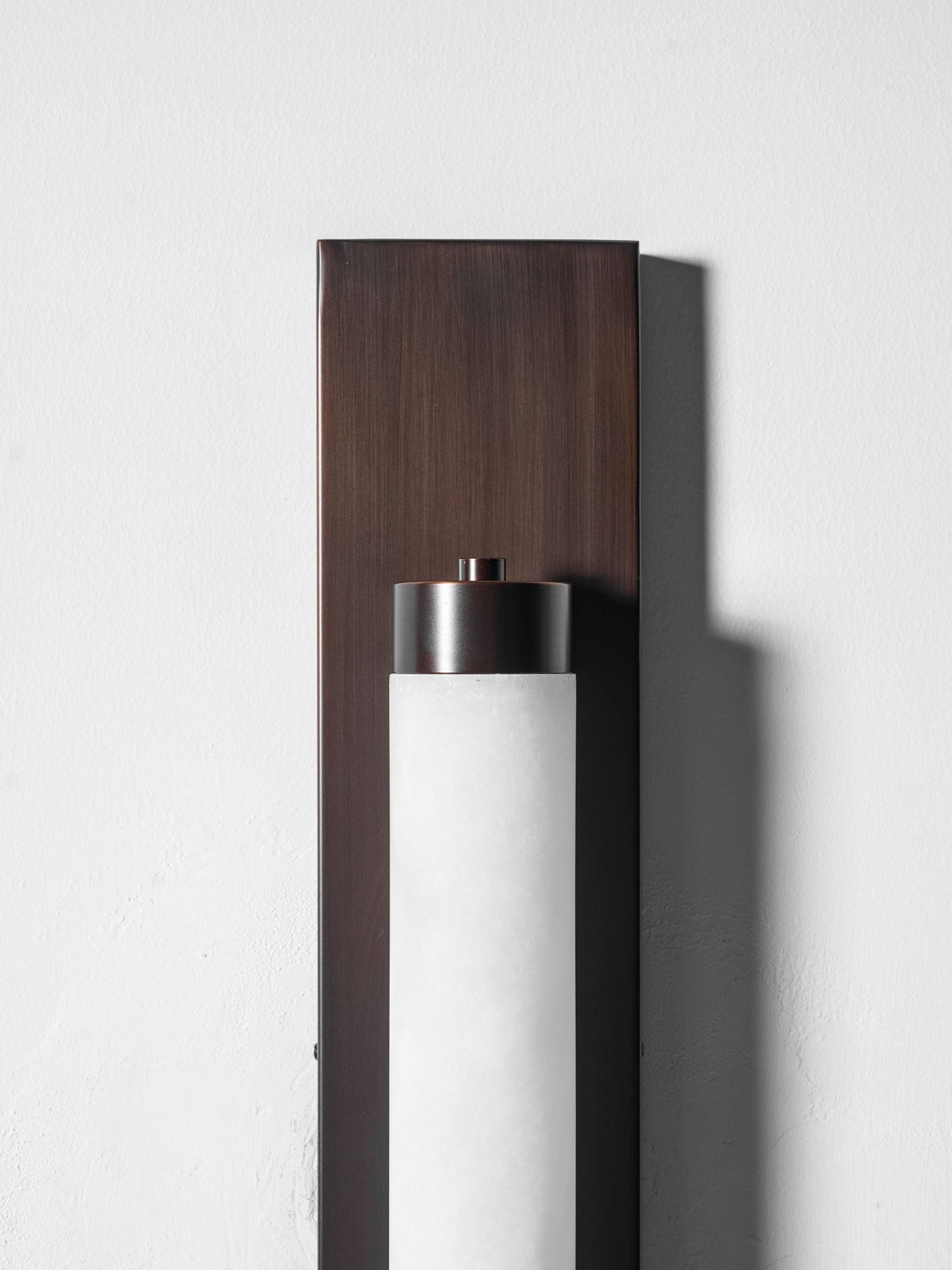 Columnar Alabaster Sconce - Elegant Wall Light with Warm Glow & Durabl