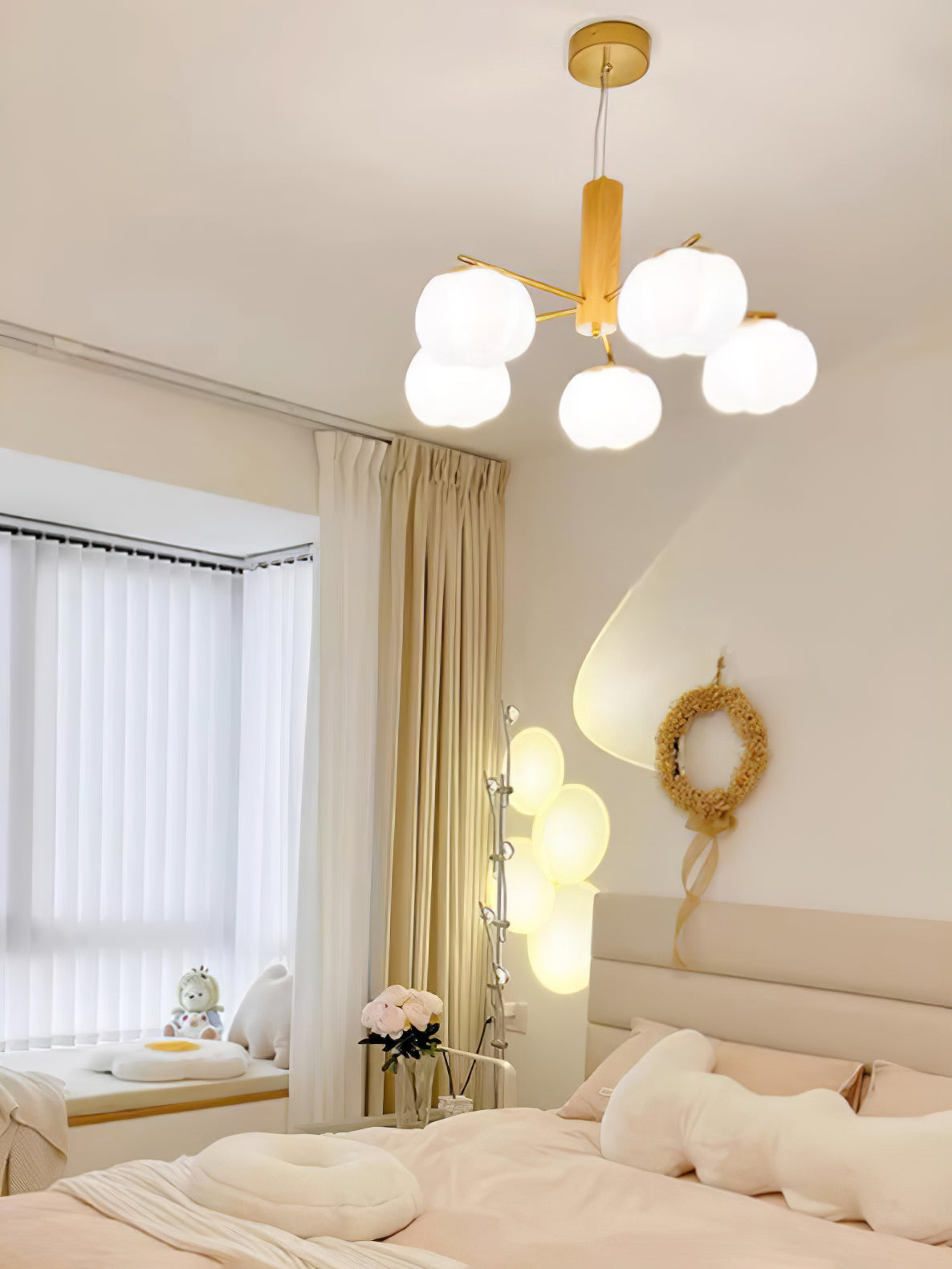 Elegant Cotton Balls Chandelier - Soft Glow & Adjustable Height