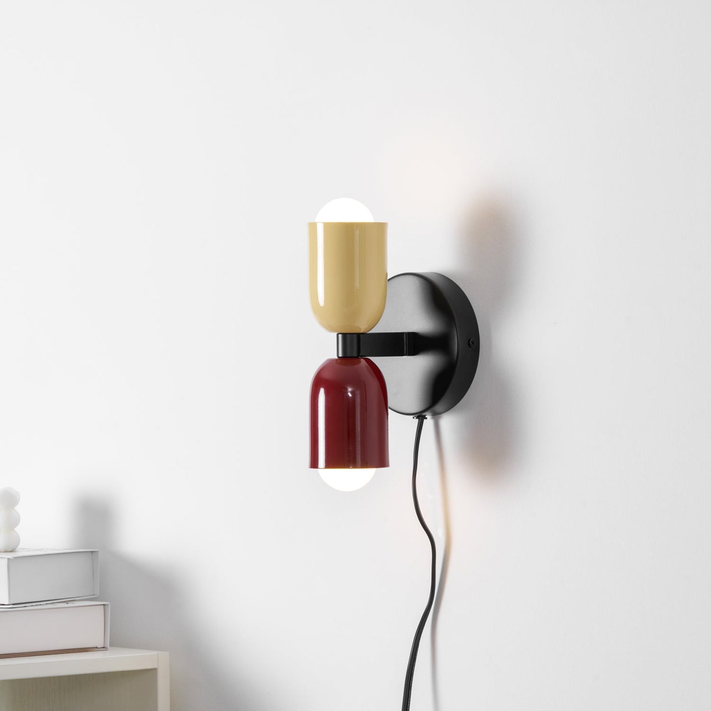 Couleur Double Plug-In Wall Lamp with Adjustable Brightness and Modern