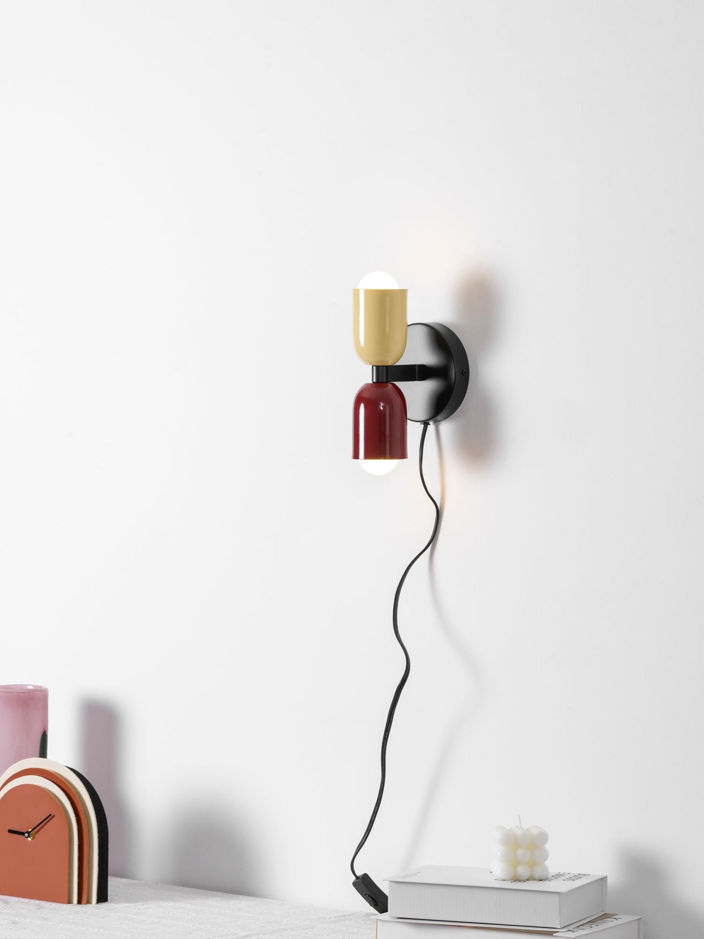 Couleur Double Plug-In Wall Lamp with Adjustable Brightness and Modern