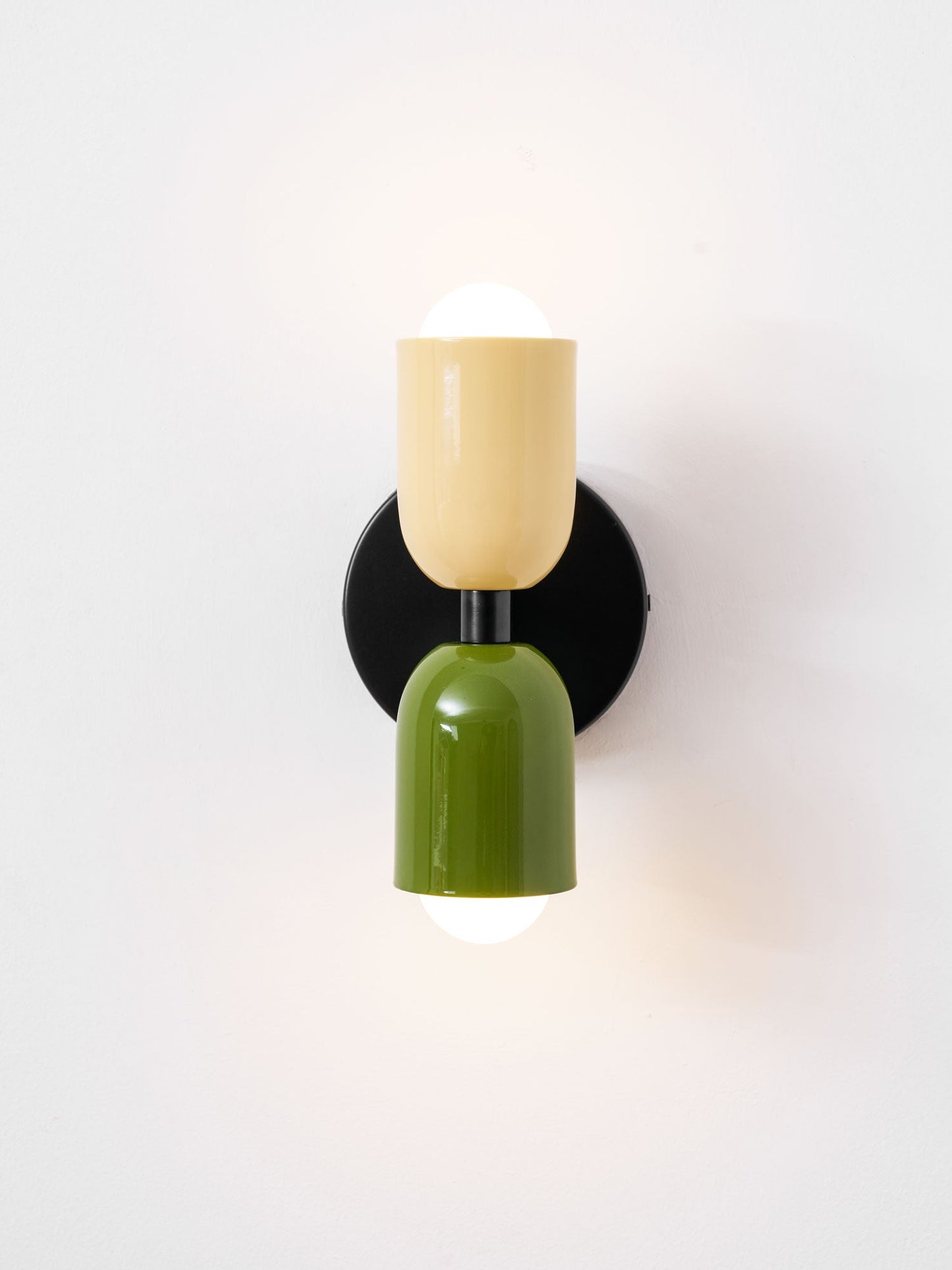Couleur Double Wall Lamp - Energy Efficient, Adjustable Brightness