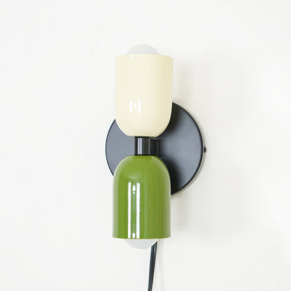 Couleur Double Plug-In Wall Lamp with Adjustable Brightness and Modern