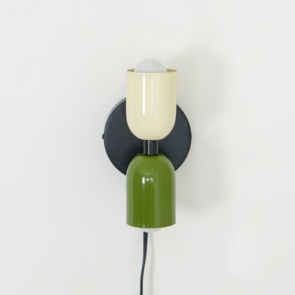 Couleur Double Plug-In Wall Lamp with Adjustable Brightness and Modern