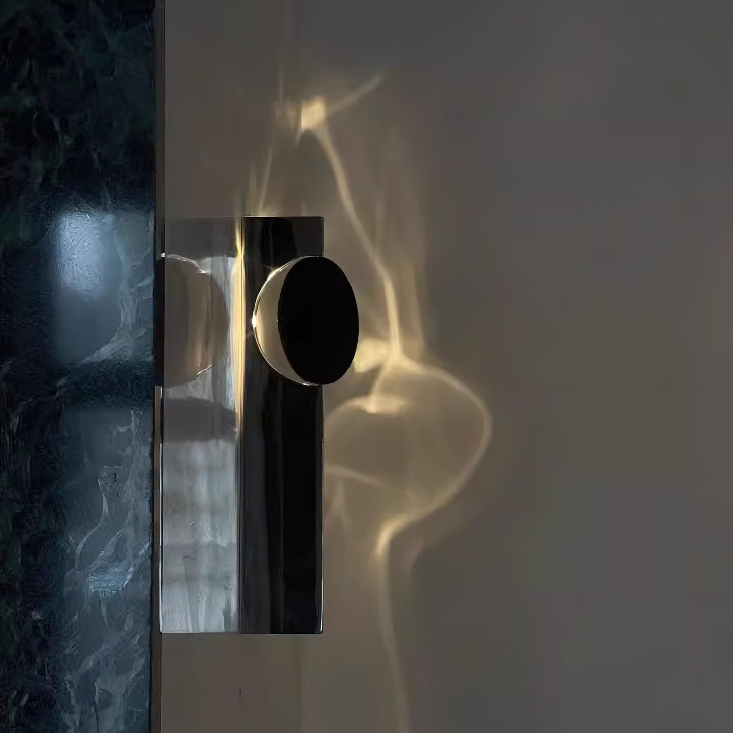 Kinetic Shadow Wall Lamp - Adjustable Lighting & Dynamic Shadow Effect