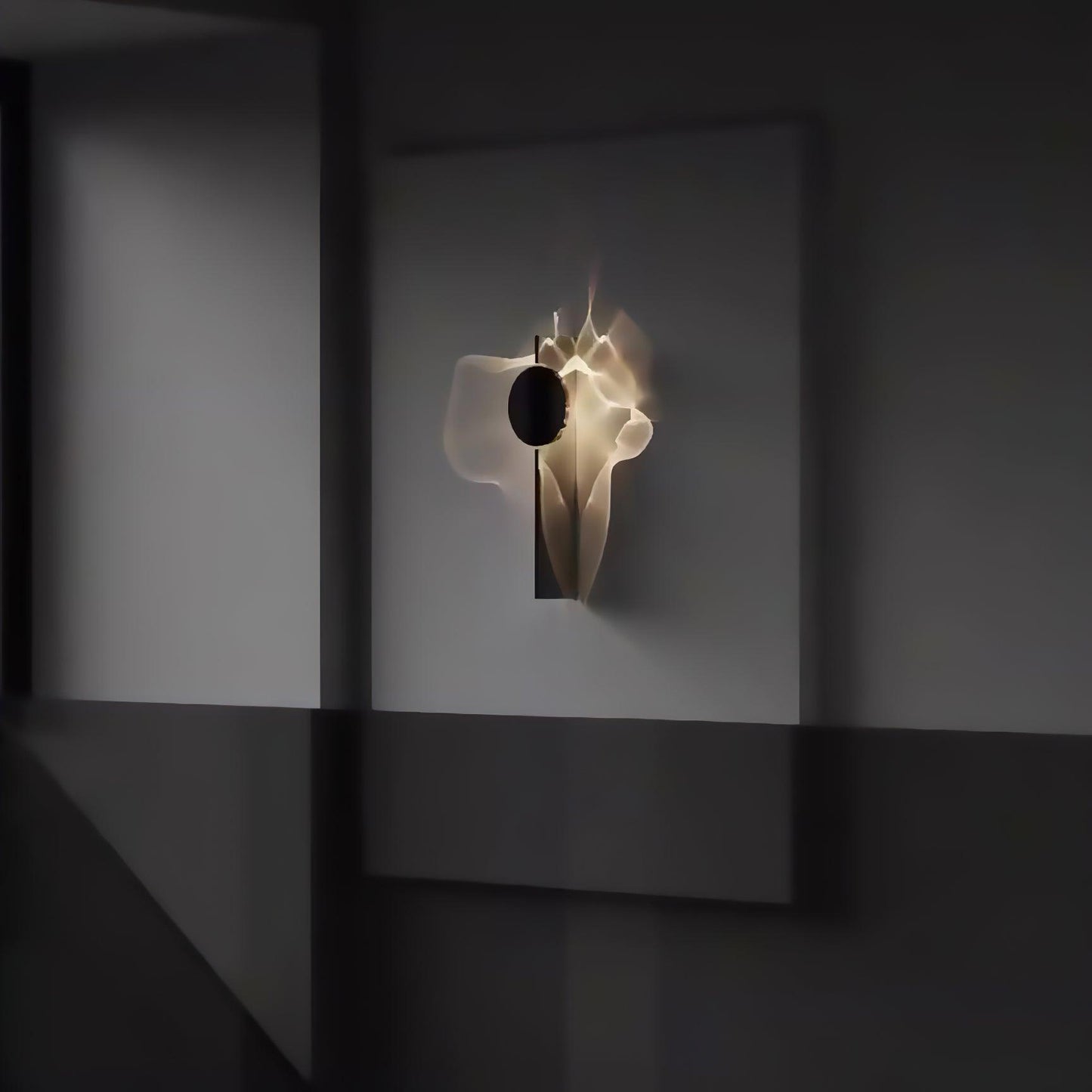 Kinetic Shadow Wall Lamp - Adjustable Lighting & Dynamic Shadow Effect