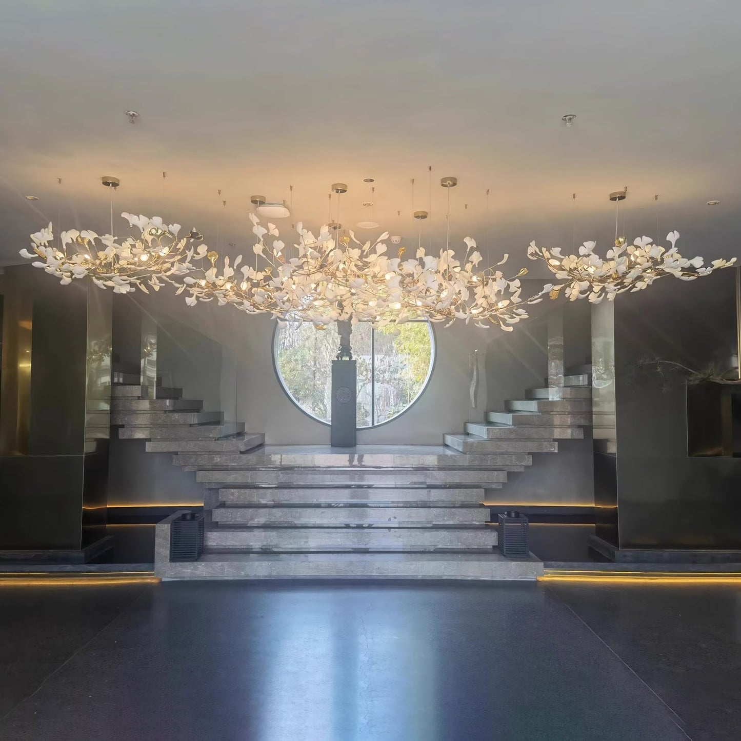 Gingko Leaves Chandelier - Elegant Design with Adjustable Brightness
