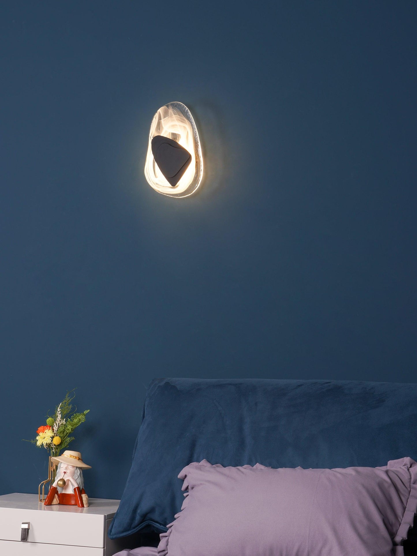 DC1725 Professional Wall Lamp with Adjustable Brightness & Modern Desi