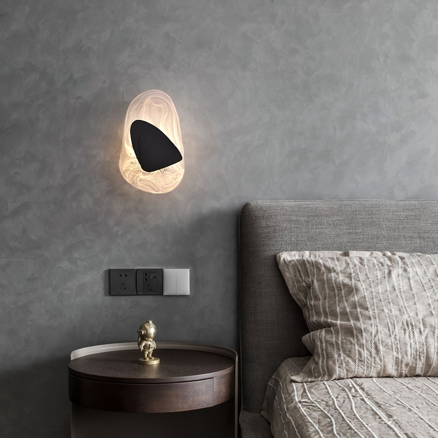 DC1725 Professional Wall Lamp with Adjustable Brightness & Modern Desi