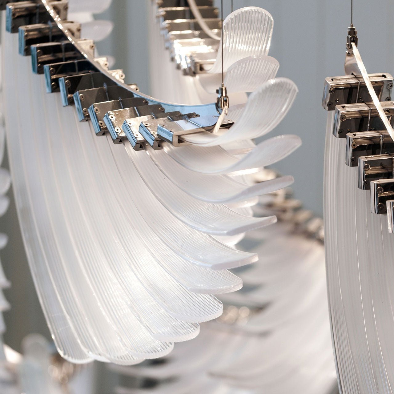 Elegant Bird Feather LED Chandelier with Adjustable Brightness & Moder