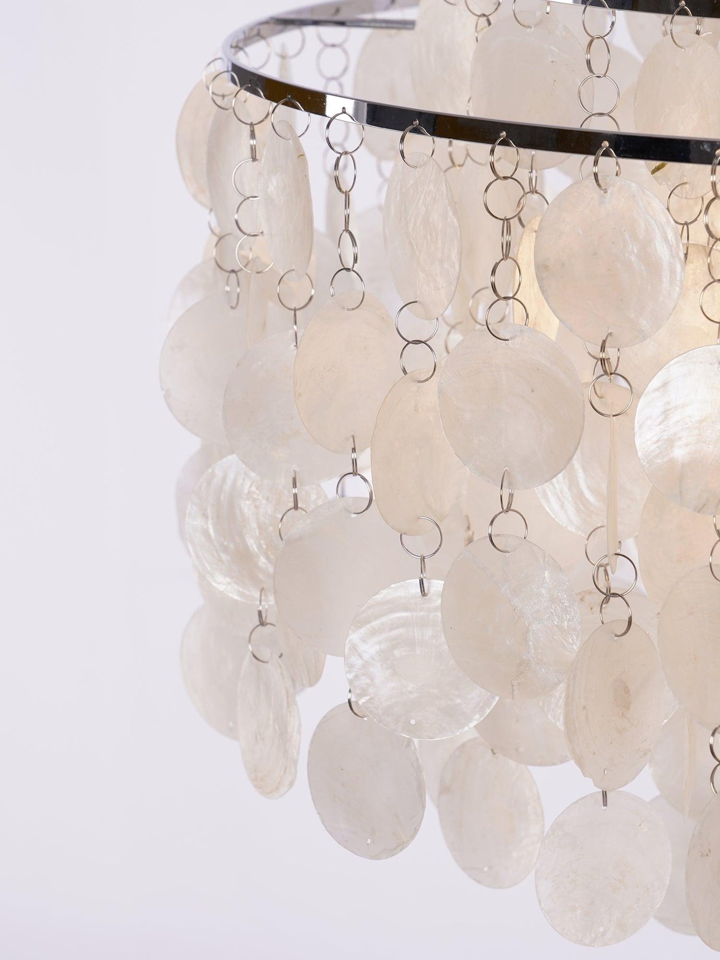 Elegant Round Shell Chandelier with Adjustable Height & Soft Lighting