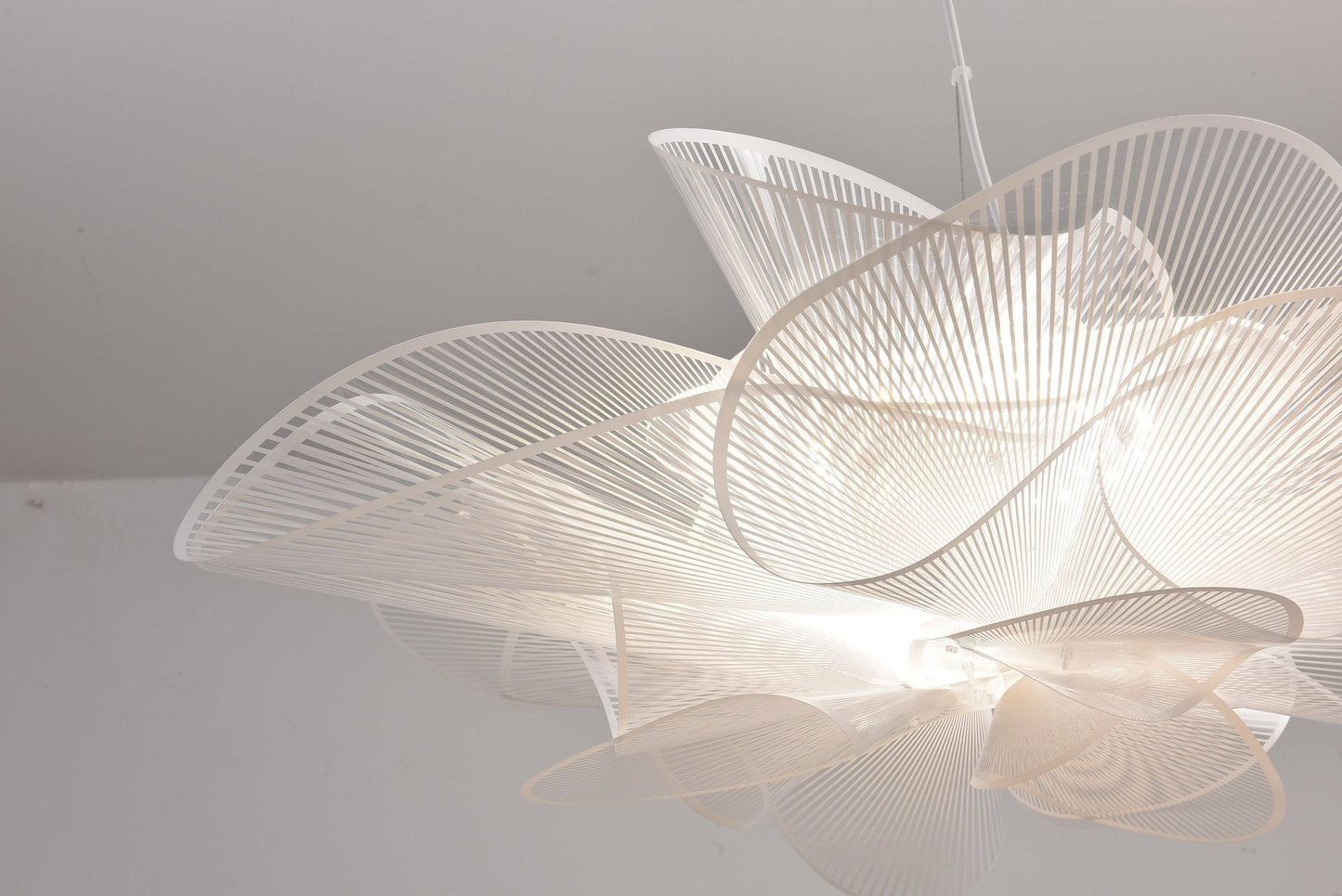 Nebula Bloom Chandelier - Elegant Design with Adjustable Brightness