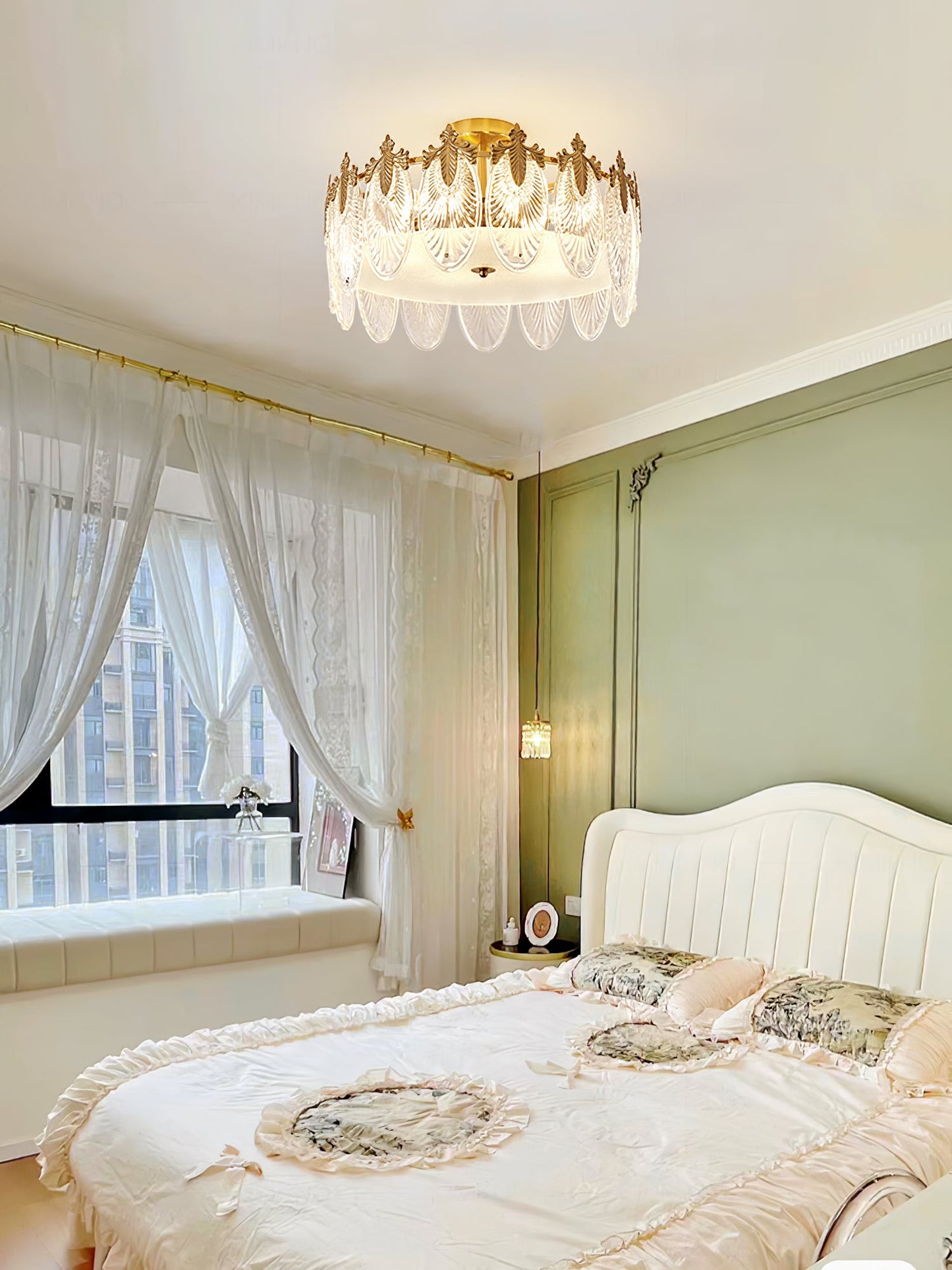 Elegant Round Glass Chandelier with Decorative Patterns & LED Compatib