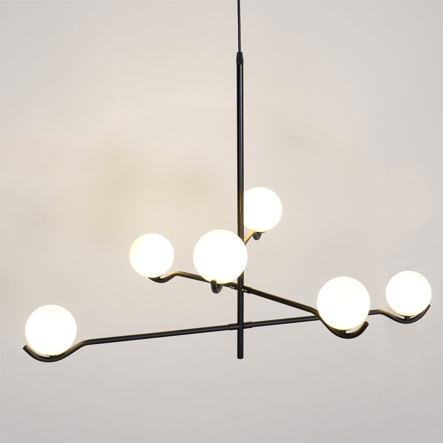 Doris Chandelier - Elegant Lighting Fixture with Adjustable Brightness