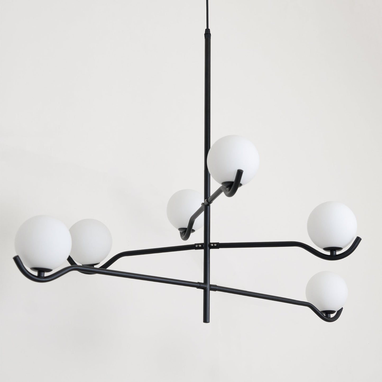 Doris Chandelier - Elegant Lighting Fixture with Adjustable Brightness