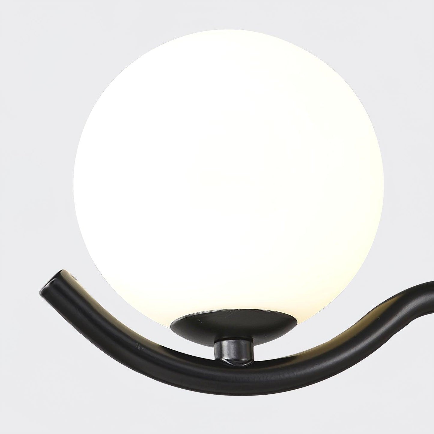 Doris Chandelier - Elegant Lighting Fixture with Adjustable Brightness