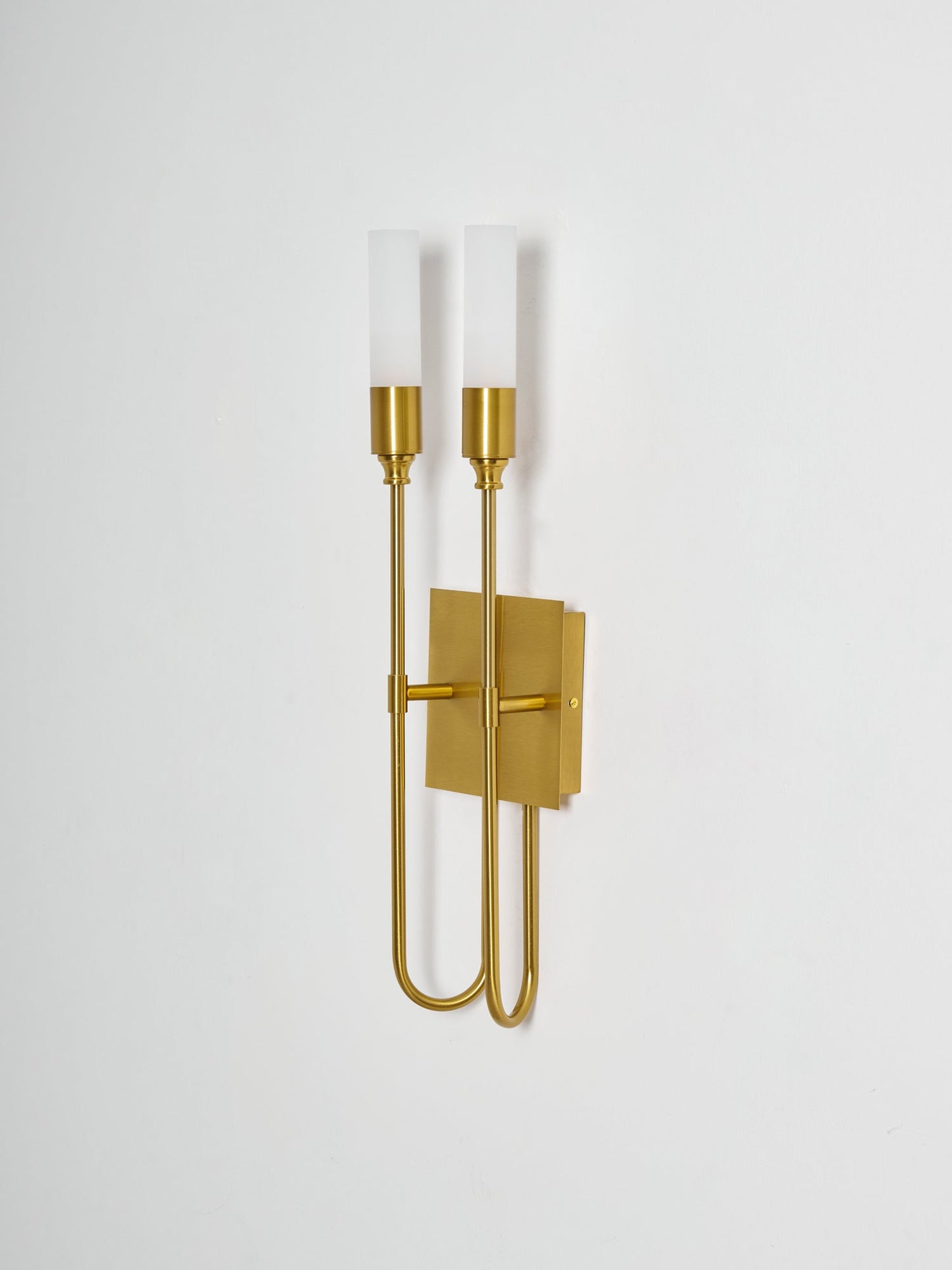 Double Arrow Wall Sconce - Adjustable Lighting & Modern Design