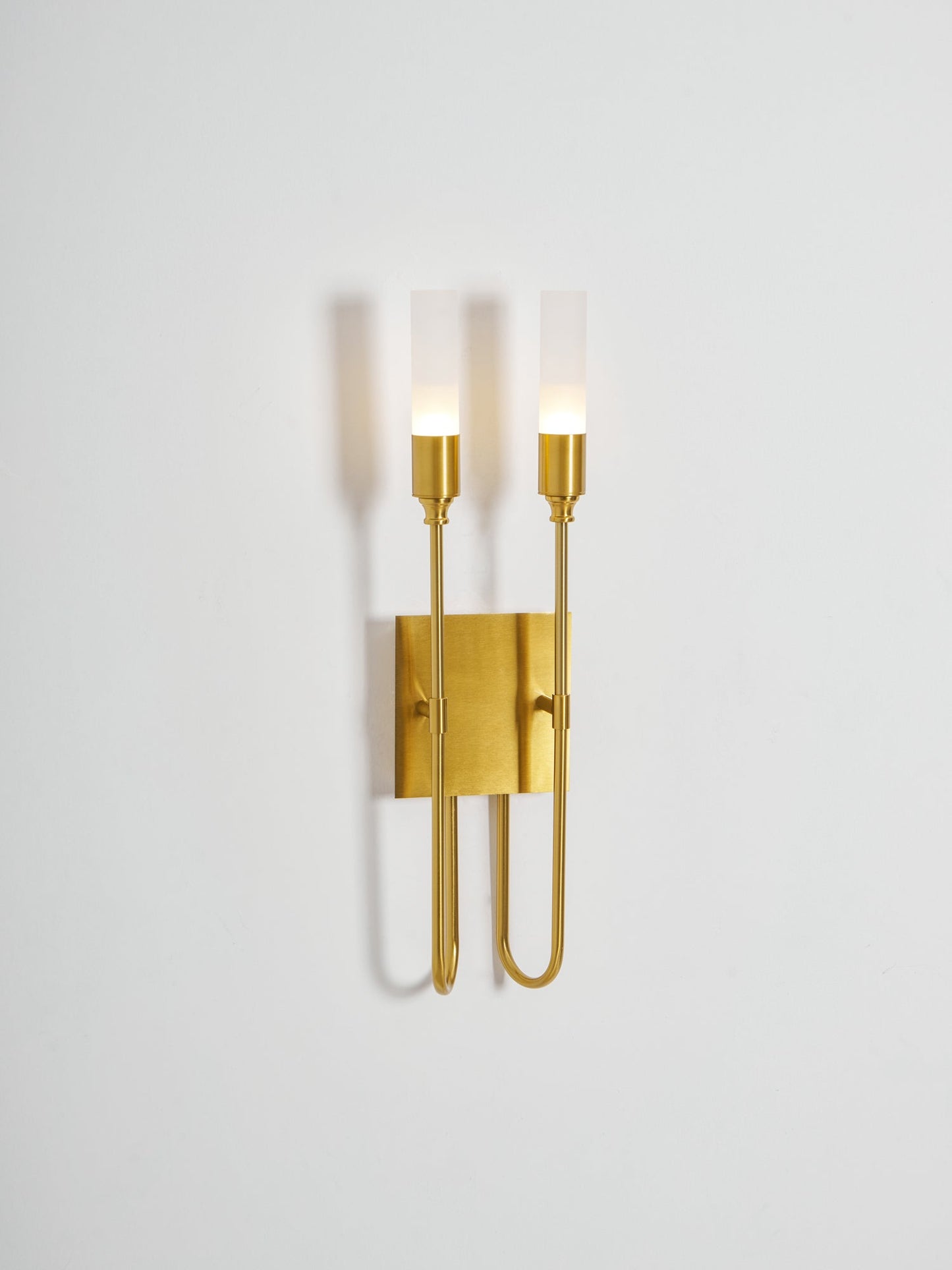 Double Arrow Wall Sconce - Adjustable Lighting & Modern Design