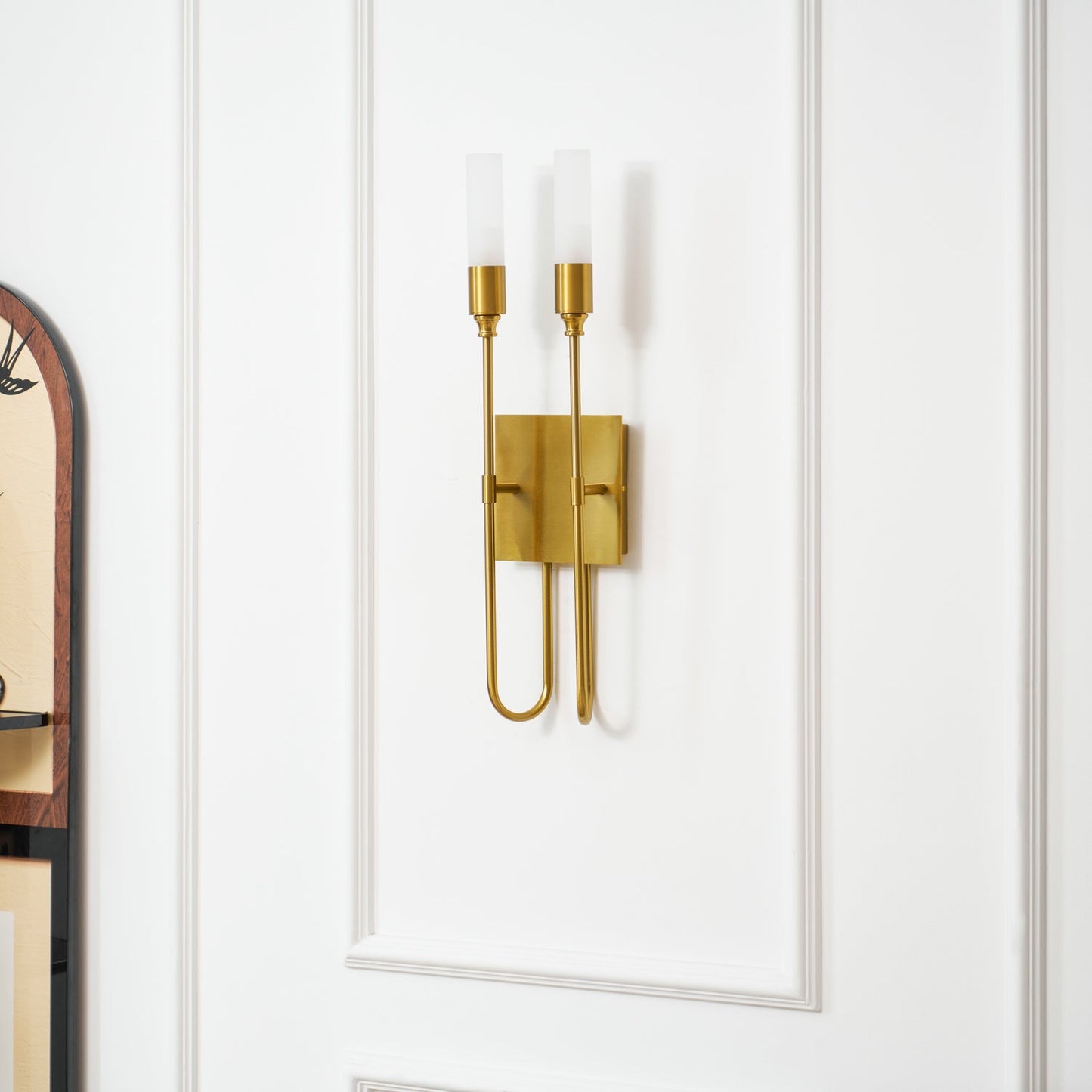 Double Arrow Wall Sconce - Adjustable Lighting & Modern Design