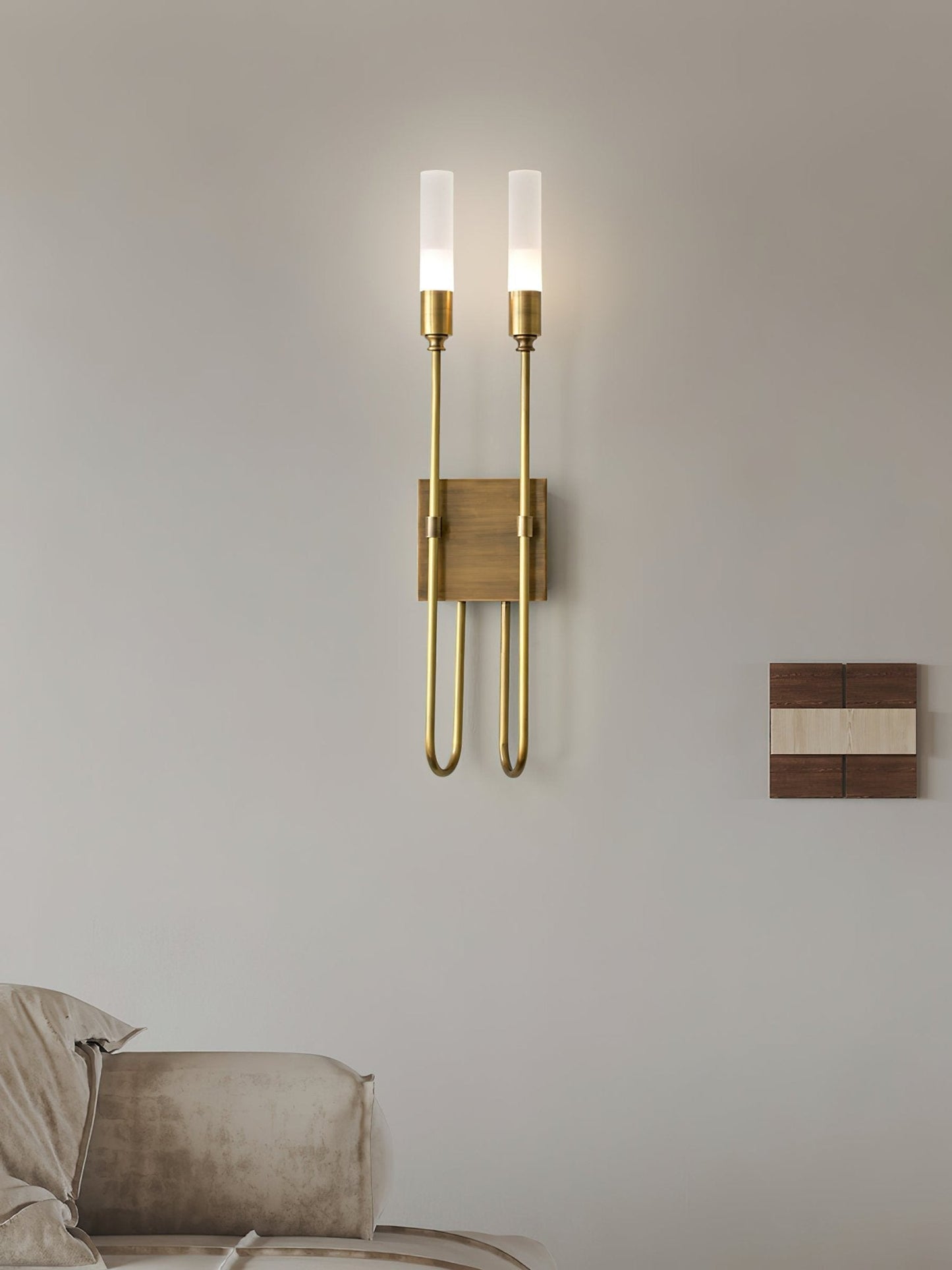 Double Arrow Wall Sconce - Adjustable Lighting & Modern Design