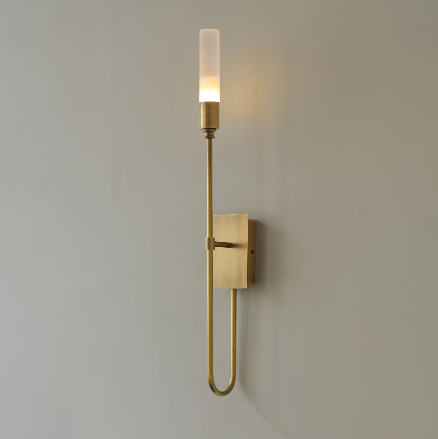 Double Arrow Wall Sconce - Adjustable Lighting & Modern Design