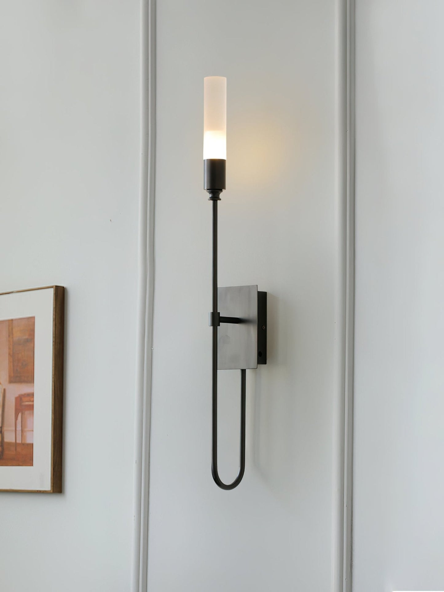 Double Arrow Wall Sconce - Adjustable Lighting & Modern Design