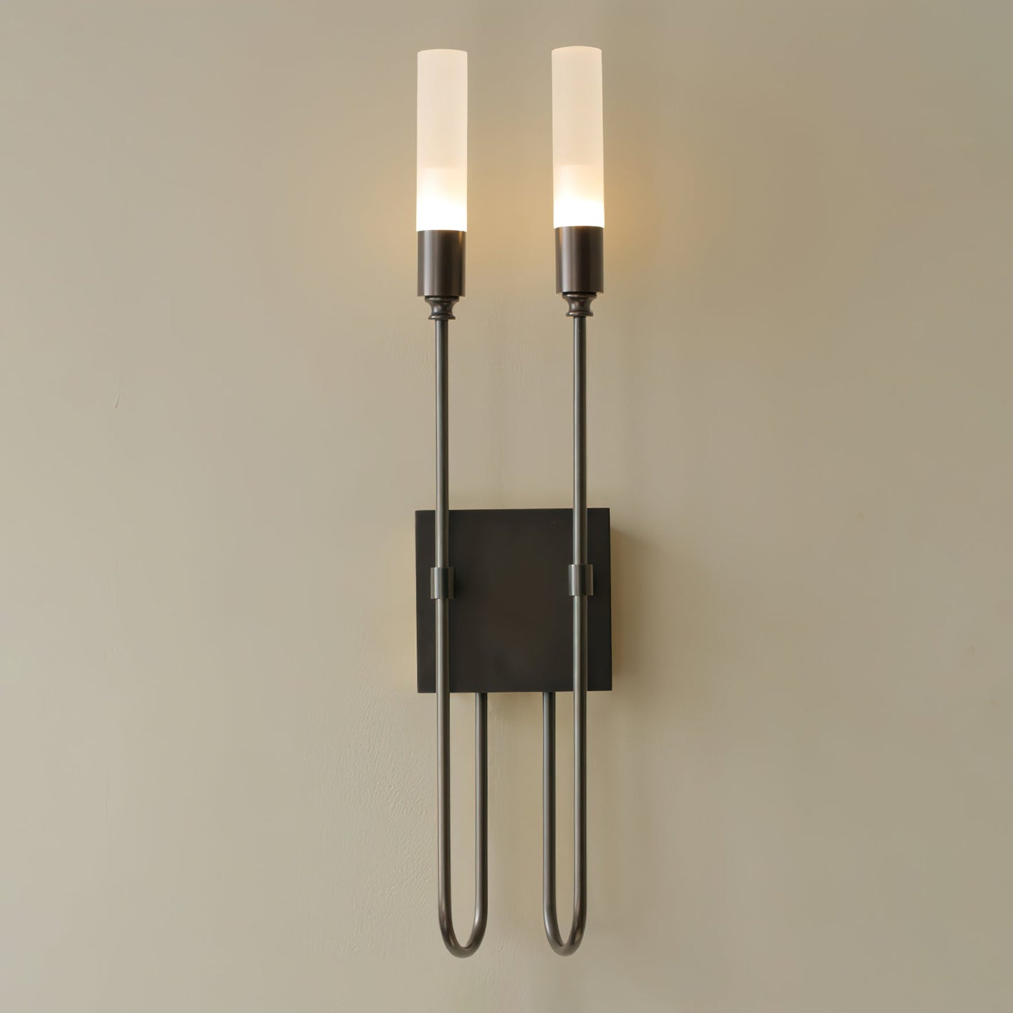 Double Arrow Wall Sconce - Adjustable Lighting & Modern Design