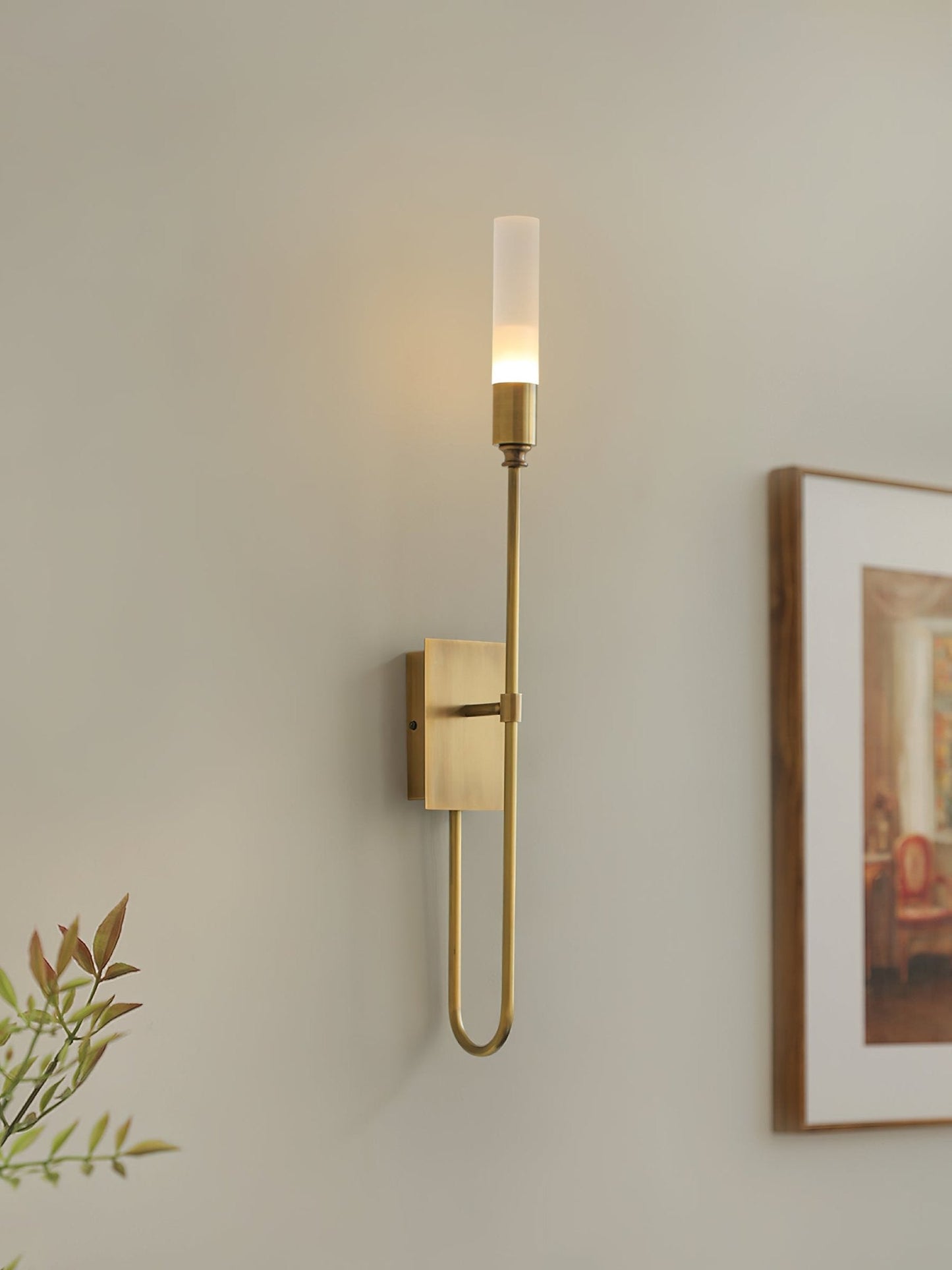 Double Arrow Wall Sconce - Adjustable Lighting & Modern Design