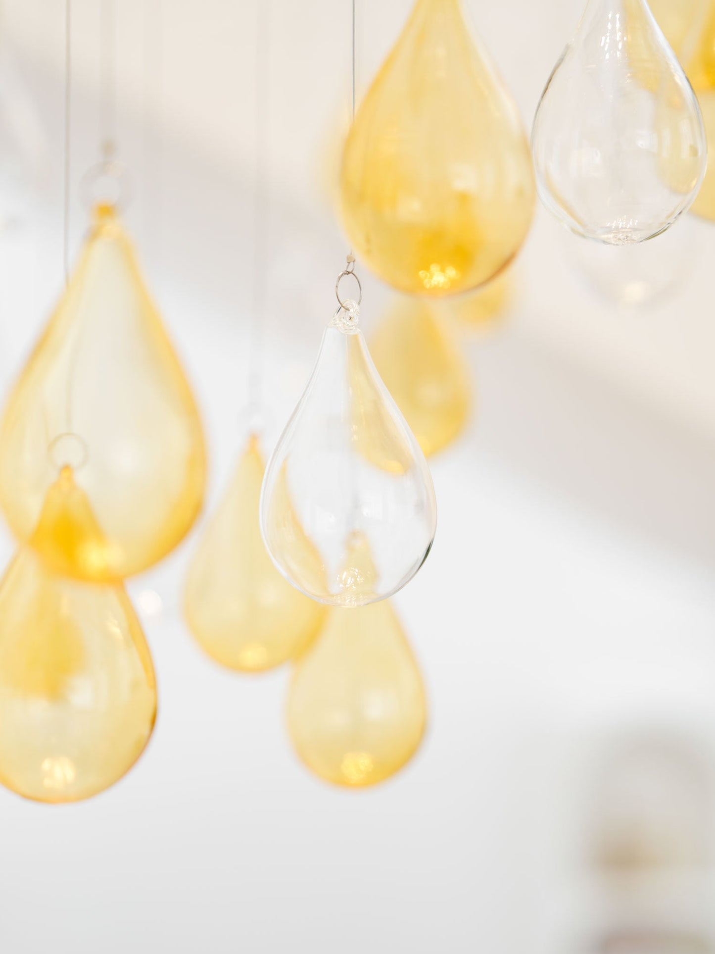 Droplets Sculpture Chandelier - Elegant Design with Adjustable Height