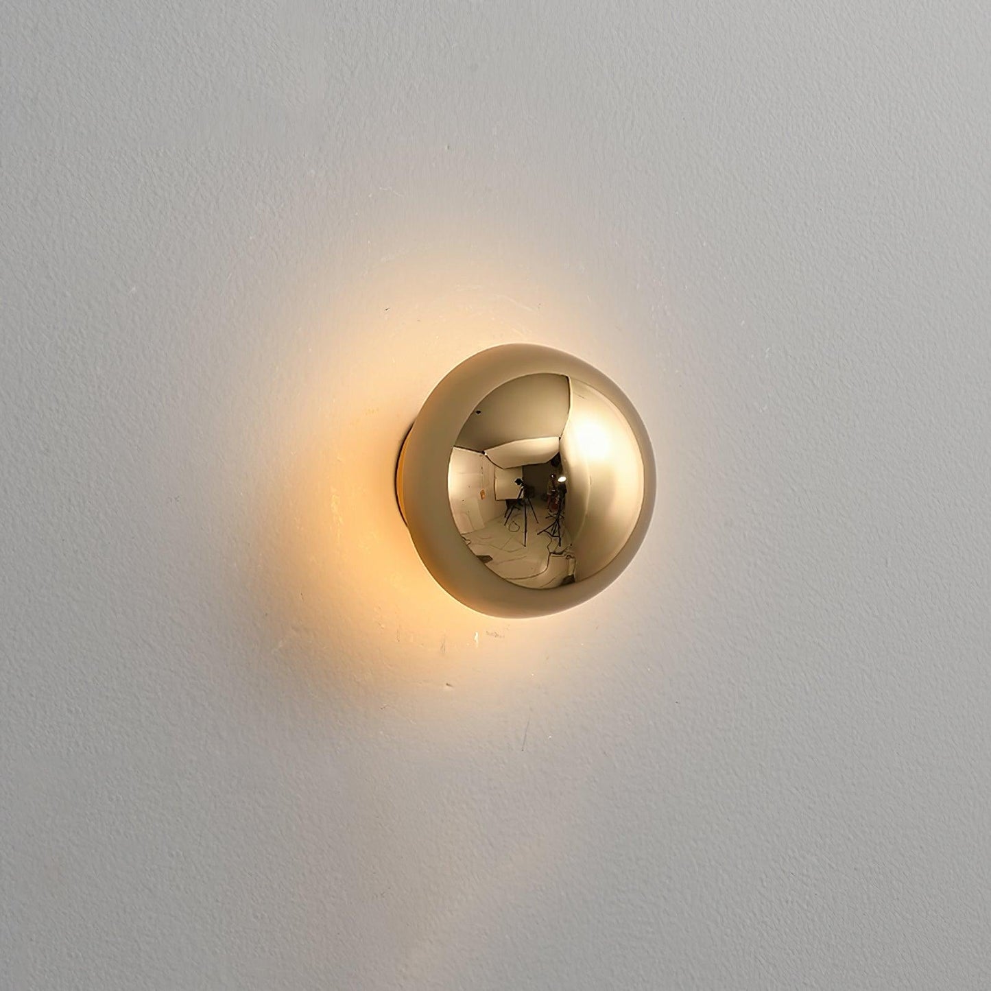 Aurum Sphere Wall Sconce - Elegant Design with Adjustable Brightness