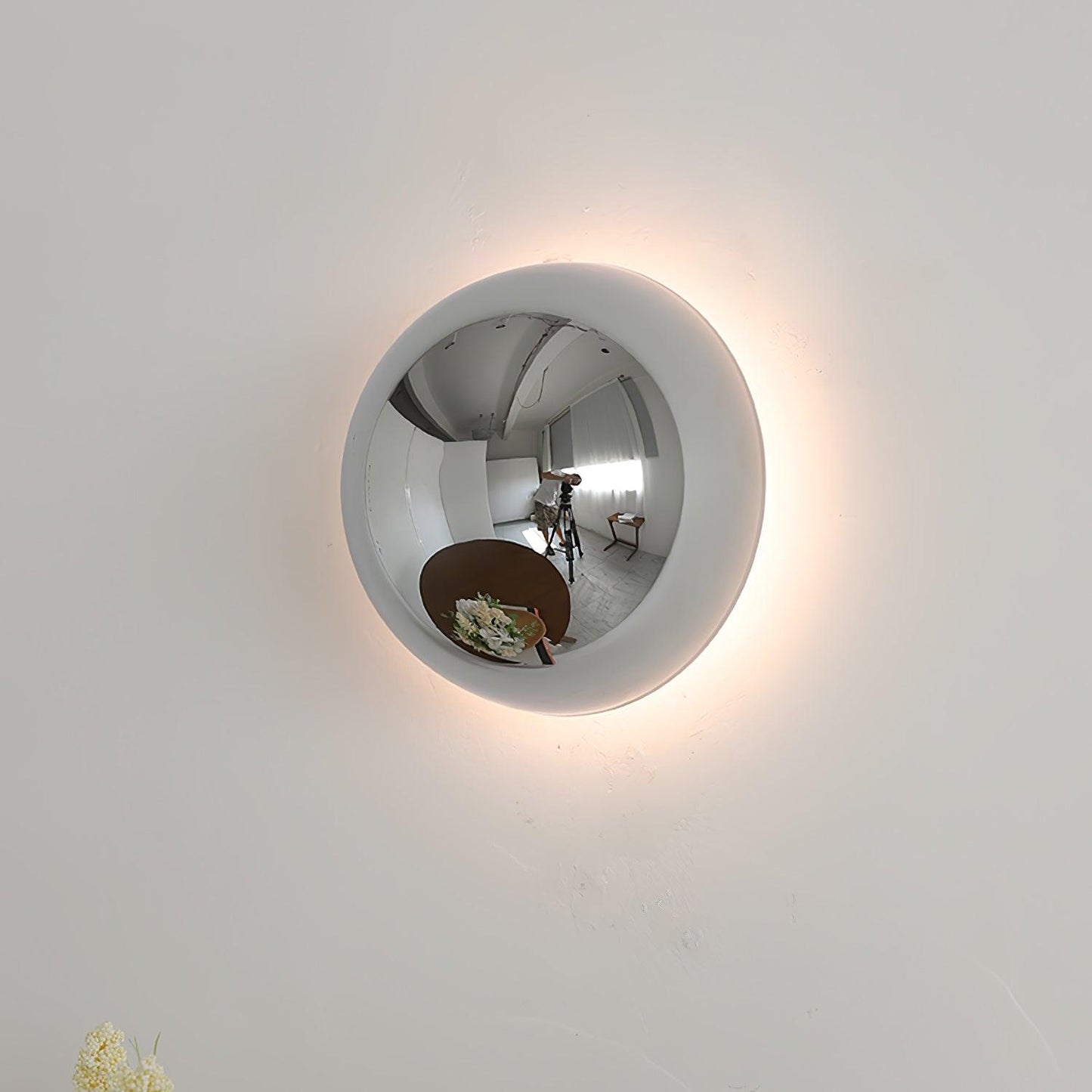 Aurum Sphere Wall Sconce - Elegant Design with Adjustable Brightness