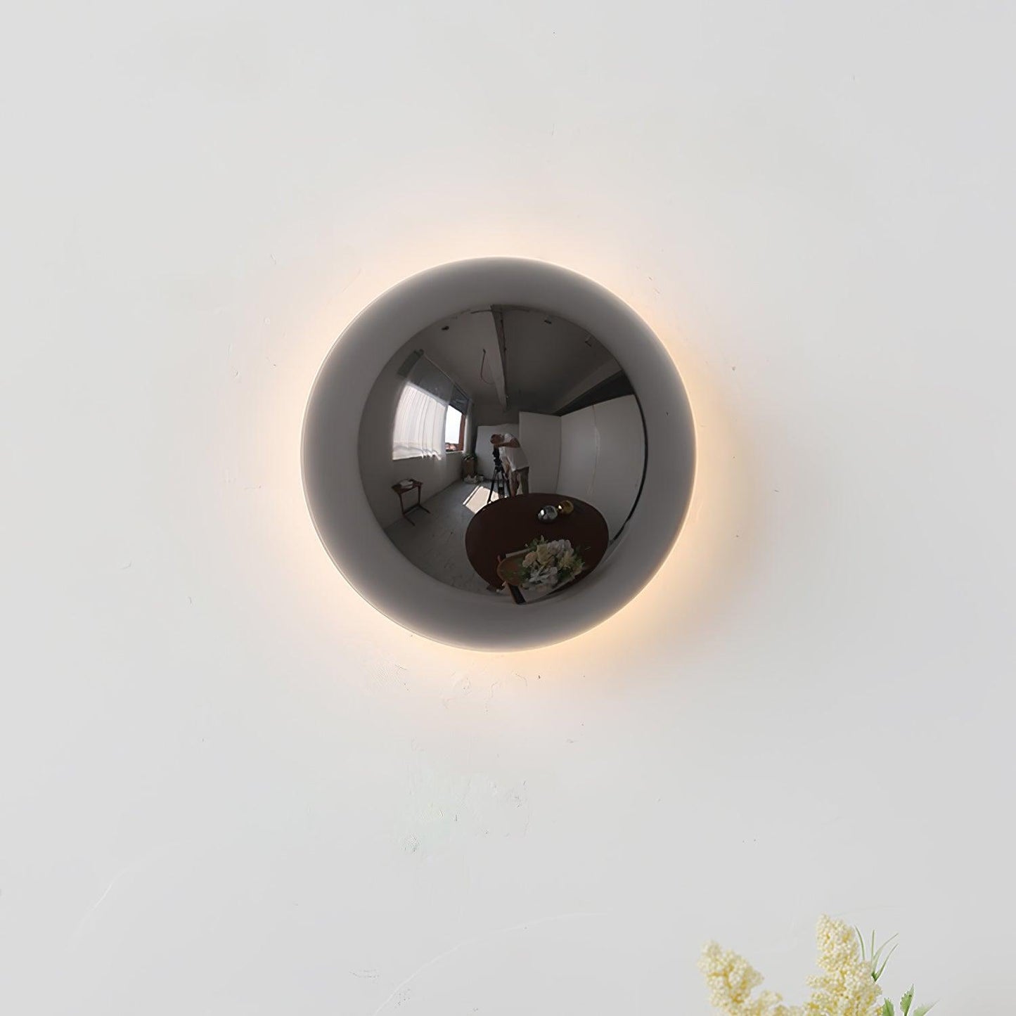 Aurum Sphere Wall Sconce - Elegant Design with Adjustable Brightness