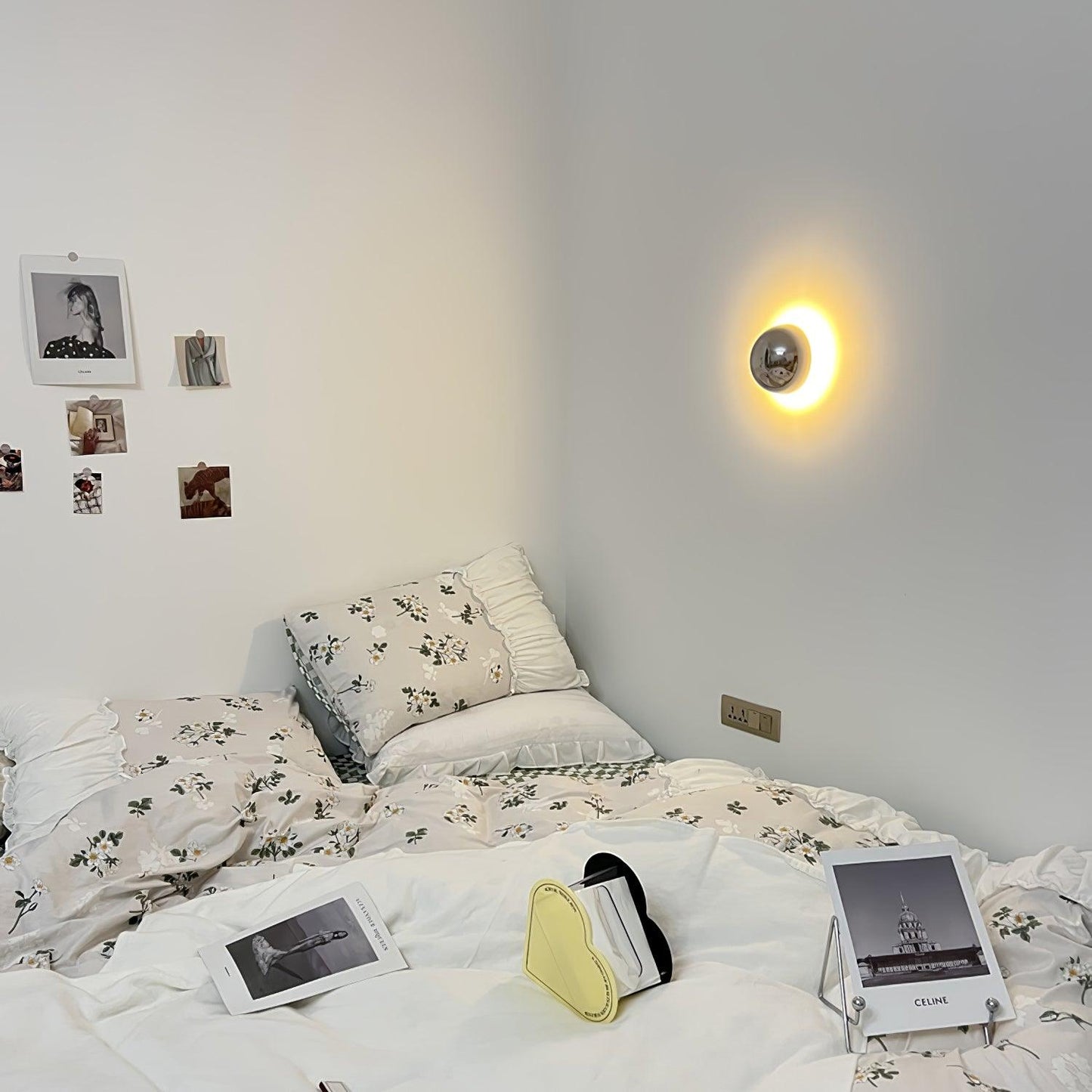 Aurum Sphere Wall Sconce - Elegant Design with Adjustable Brightness