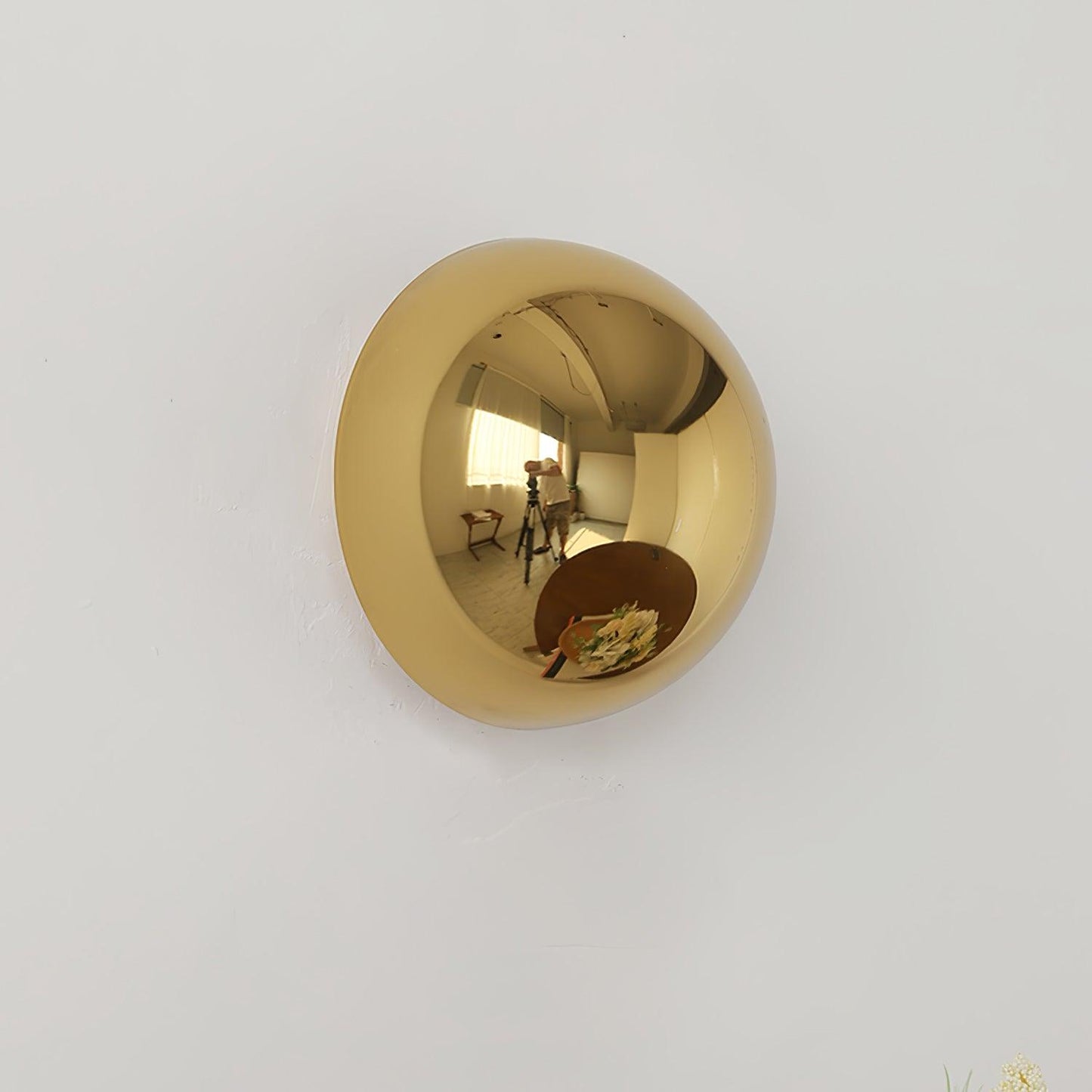 Aurum Sphere Wall Sconce - Elegant Design with Adjustable Brightness