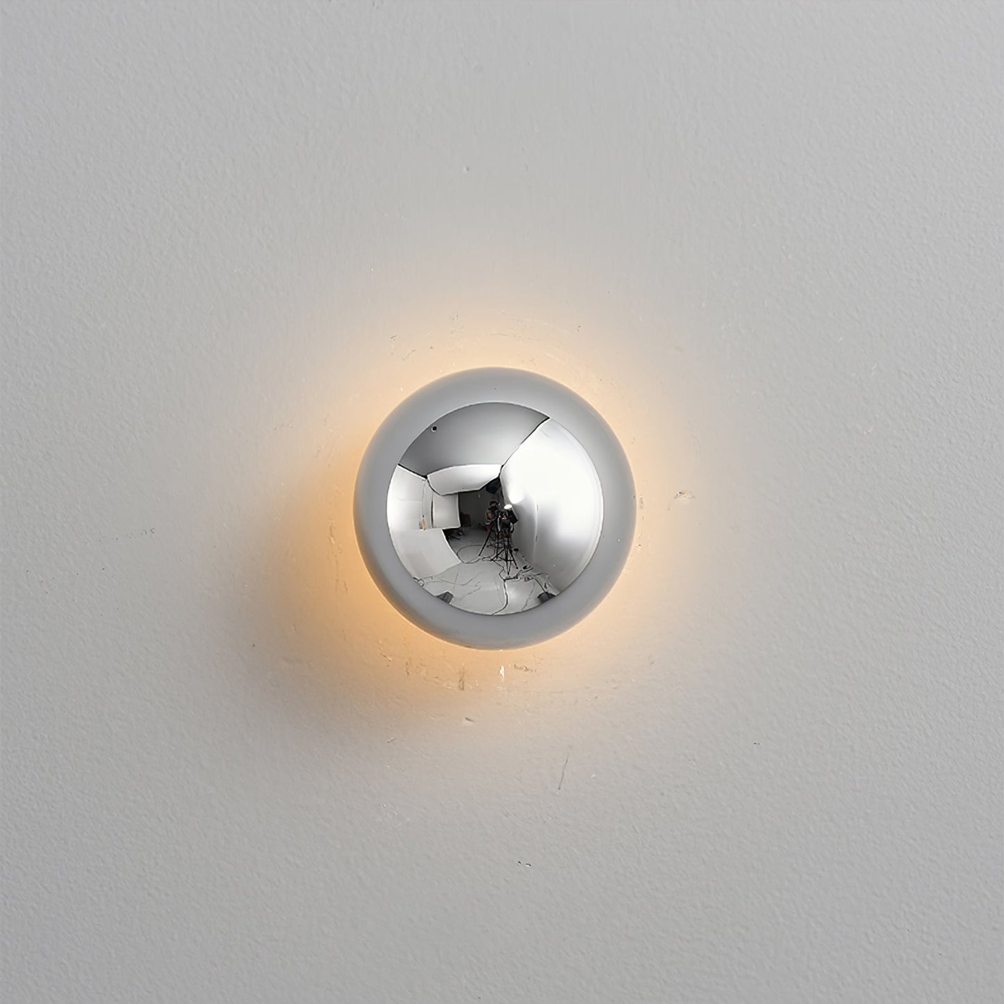 Aurum Sphere Wall Sconce - Elegant Design with Adjustable Brightness