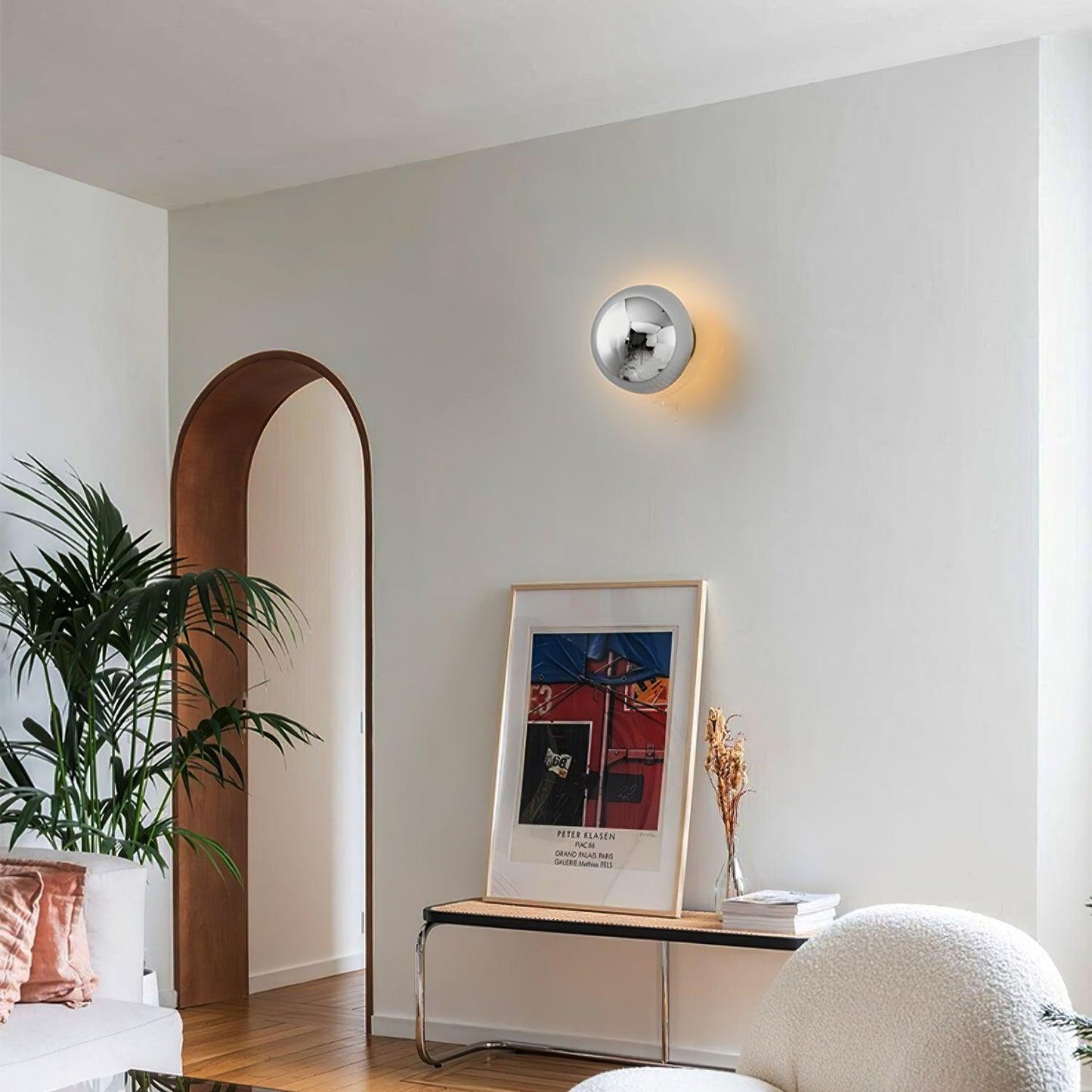 Aurum Sphere Wall Sconce - Elegant Design with Adjustable Brightness
