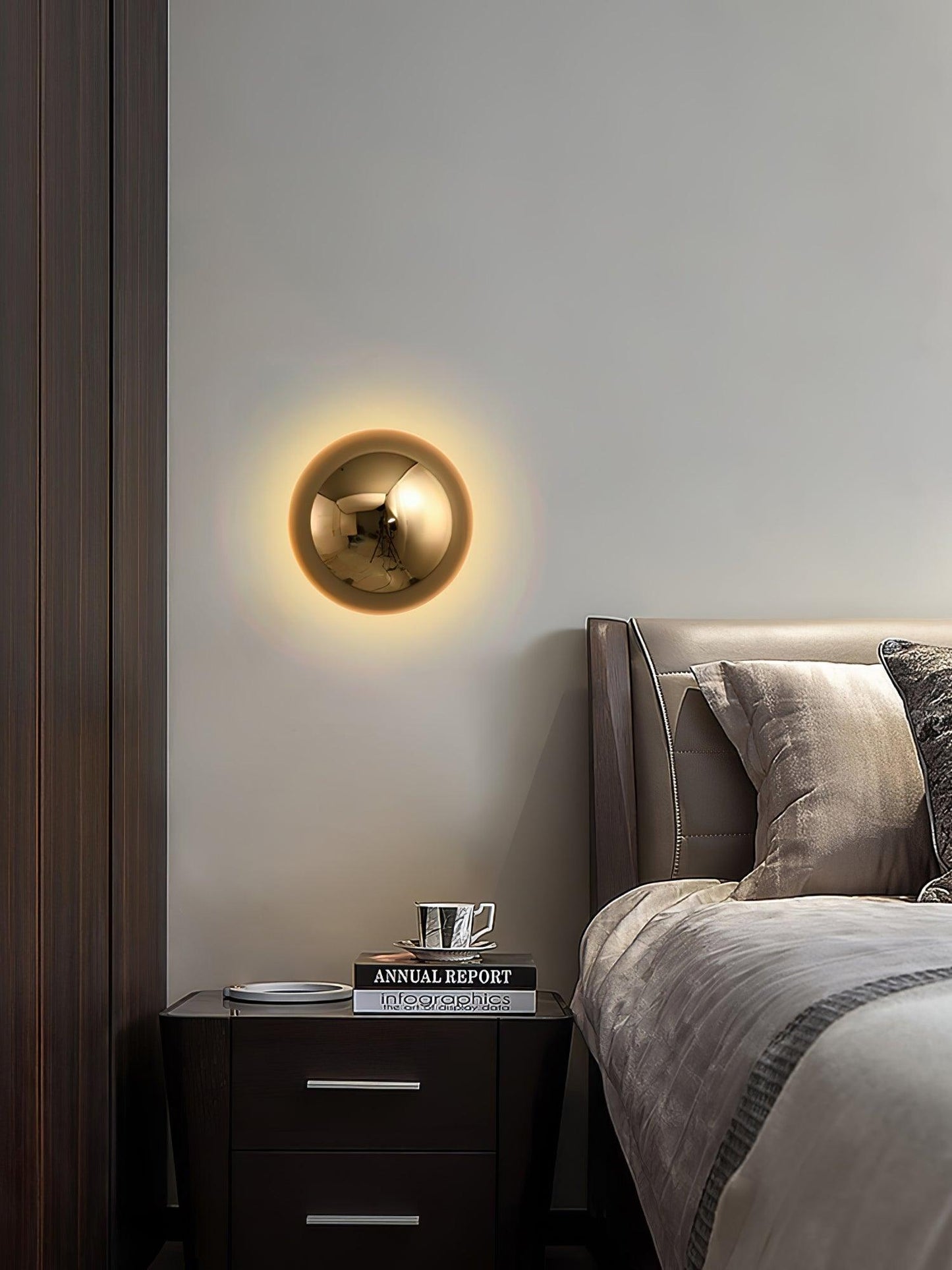 Aurum Sphere Wall Sconce - Elegant Design with Adjustable Brightness
