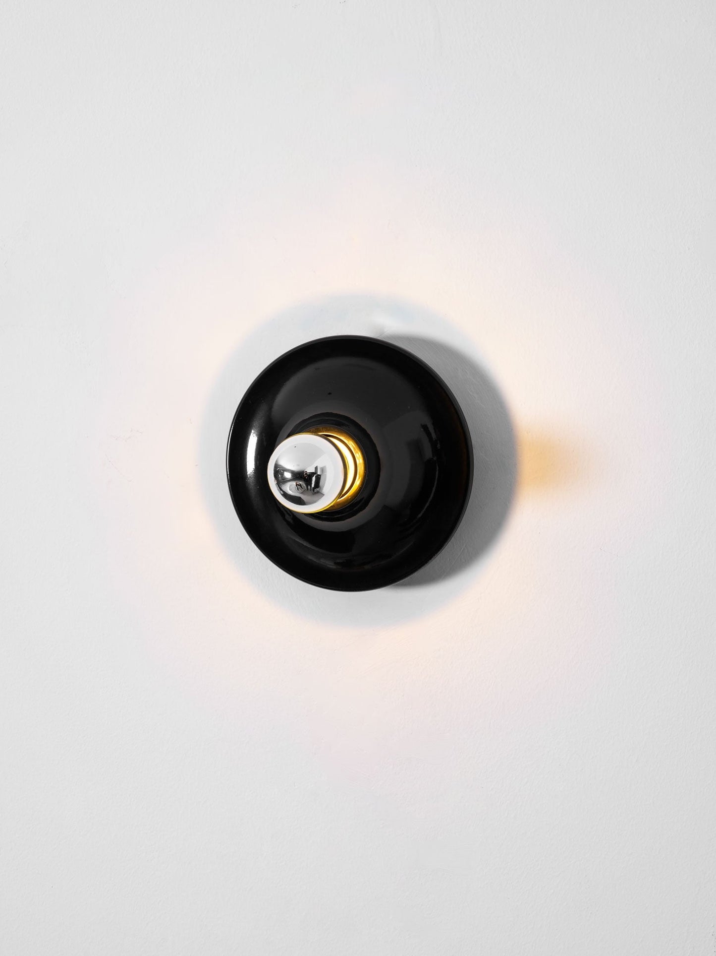 Eclipta Wall Sconce - Adjustable Lighting & Modern Design
