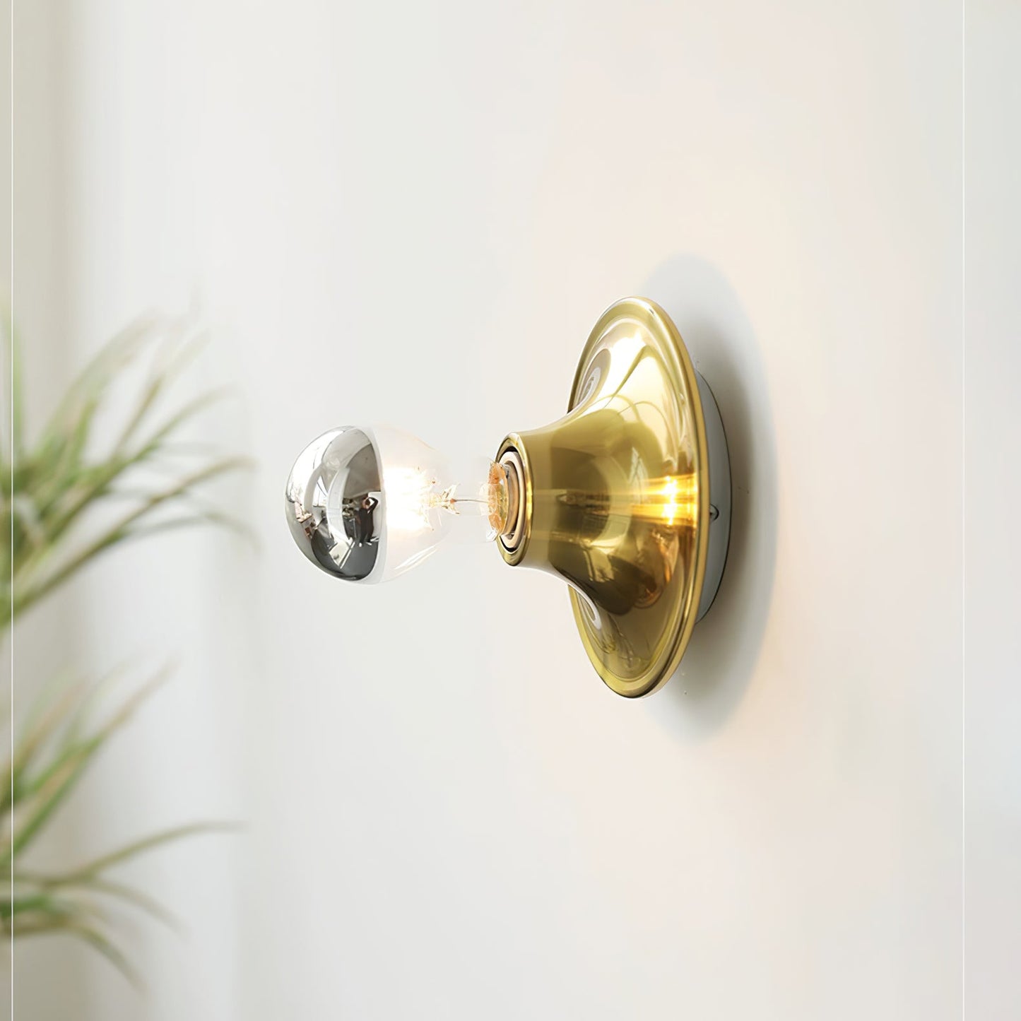 Eclipta Wall Sconce - Adjustable Lighting & Modern Design